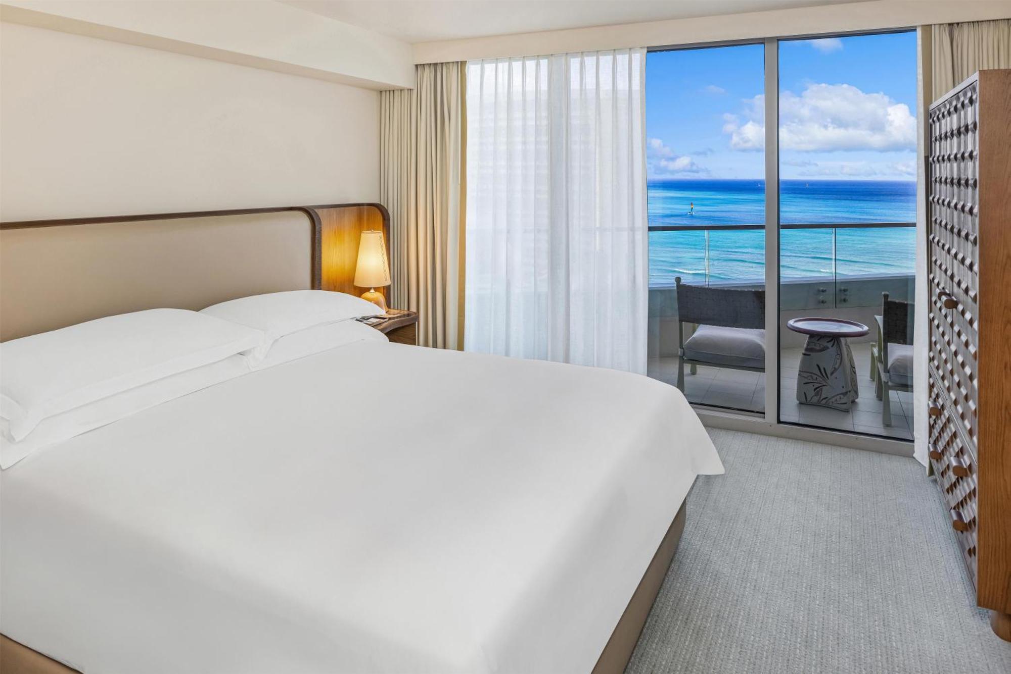 Superior King Room Partial Ocean View