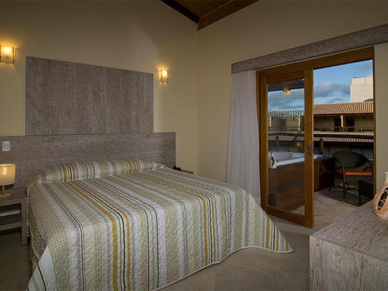 Master Suite 2 floor Jacuzzi