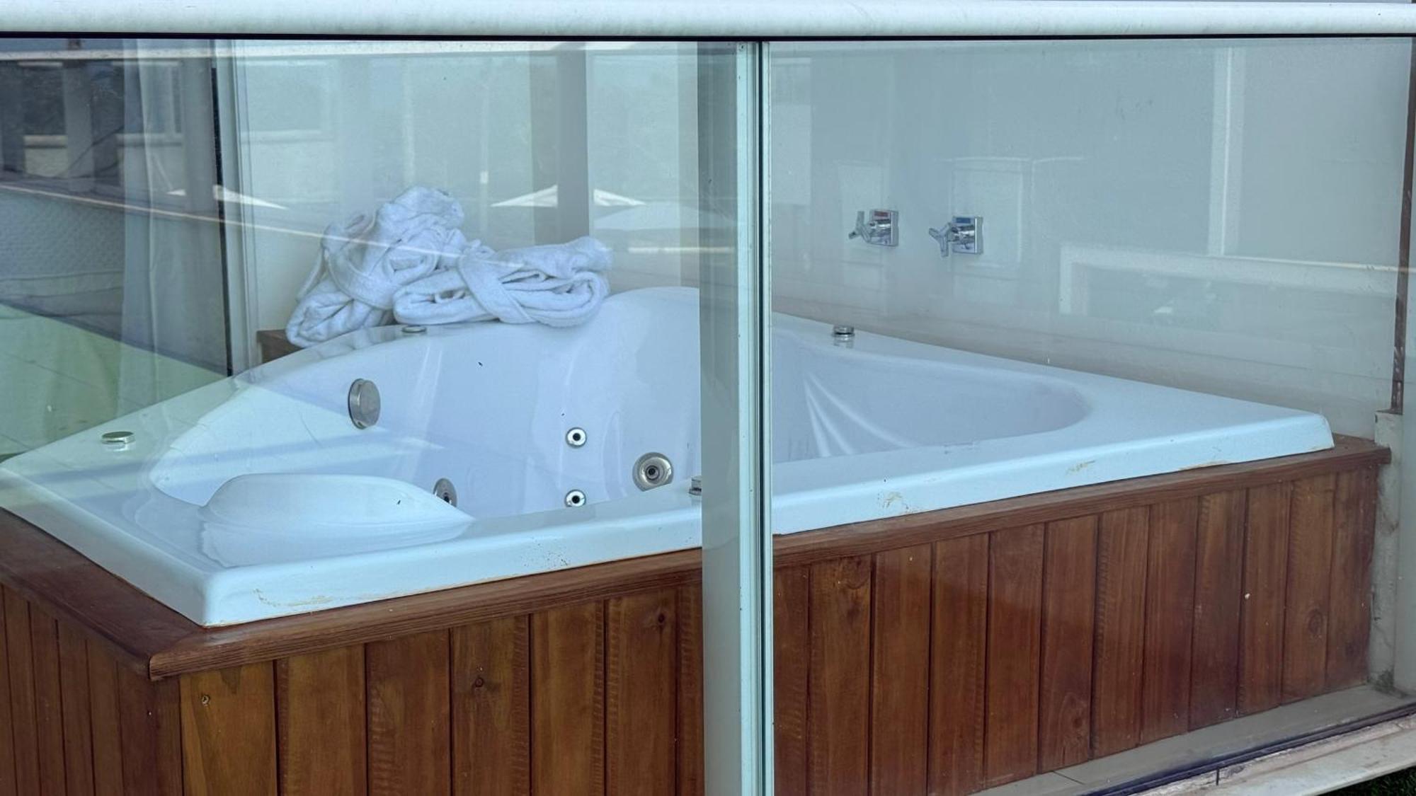King Suite Spa Bath,1769541155:JPEG