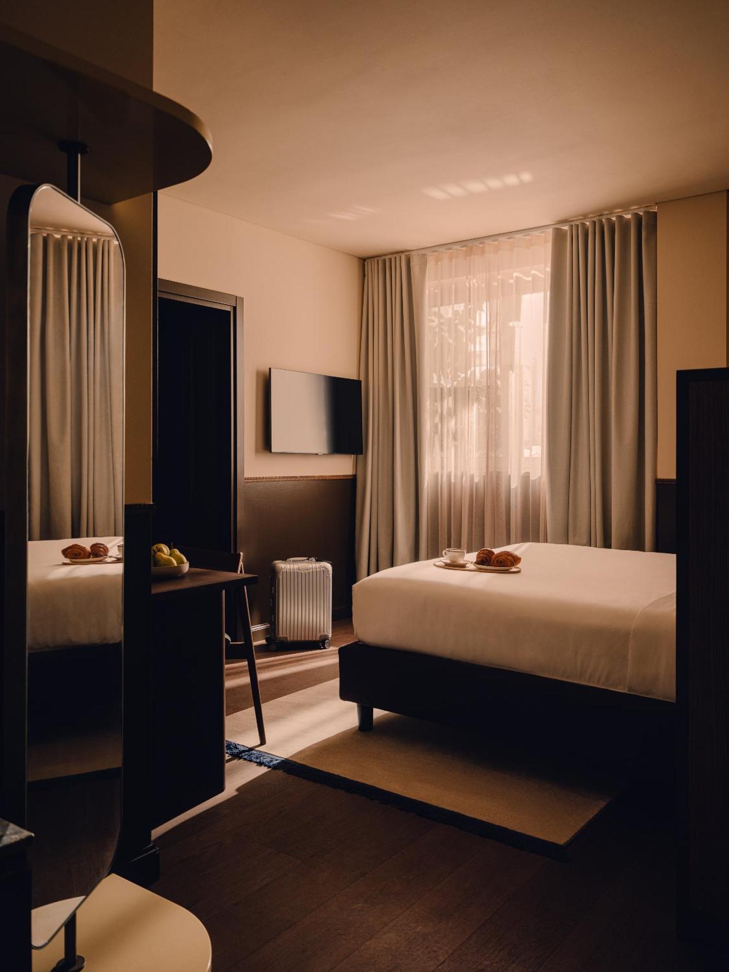 Junior Suite with Balcony