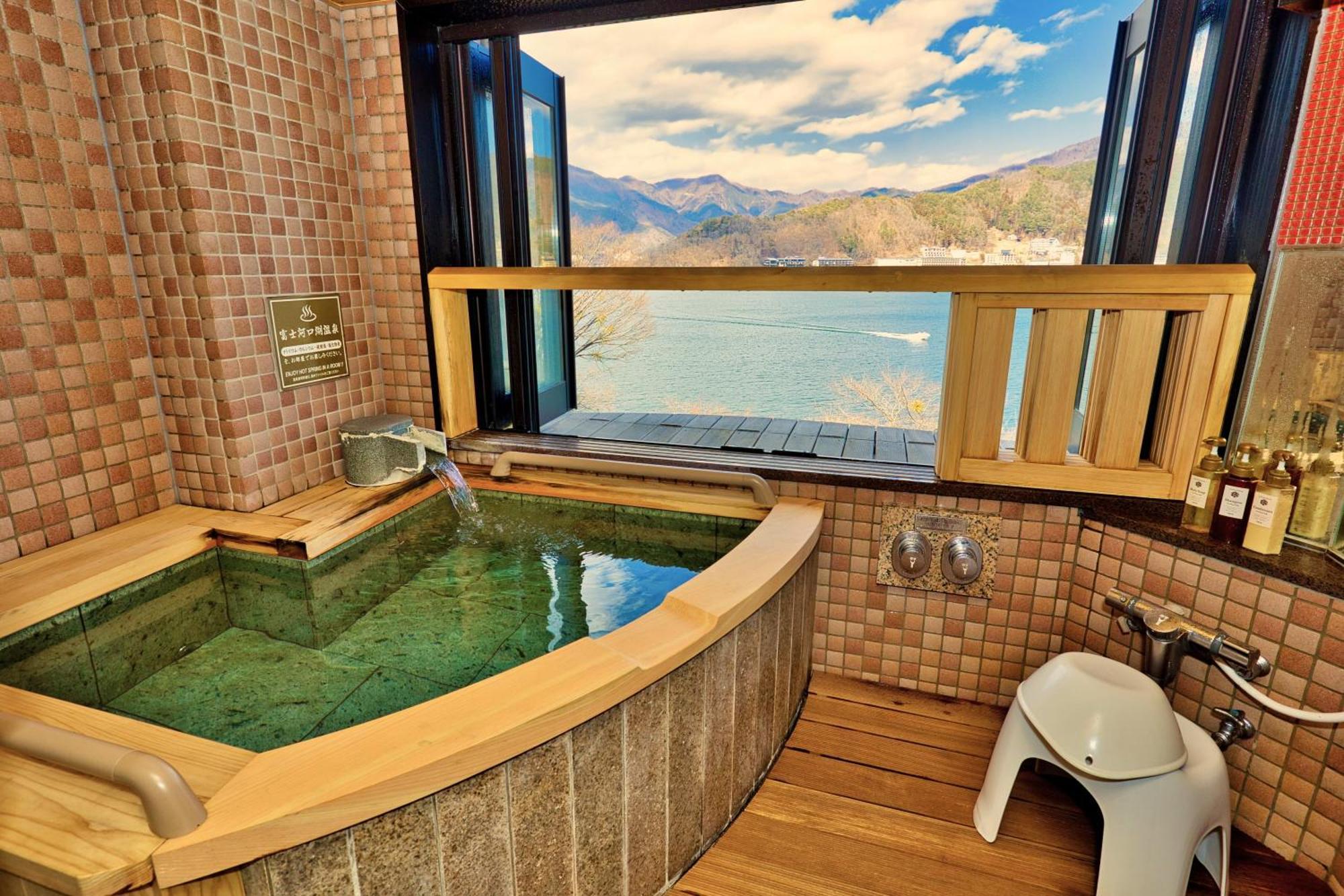 Deluxe Room with Tatami Area and Open-Air Bath with Lake View (4 adults) - Non-Smoking - East Building