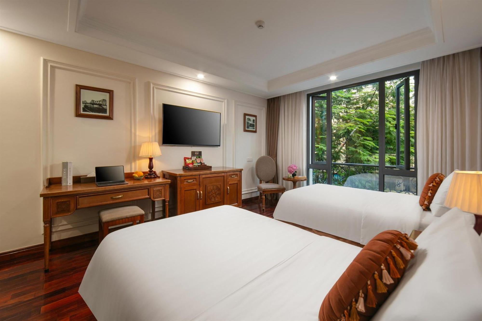 Deluxe City View Room