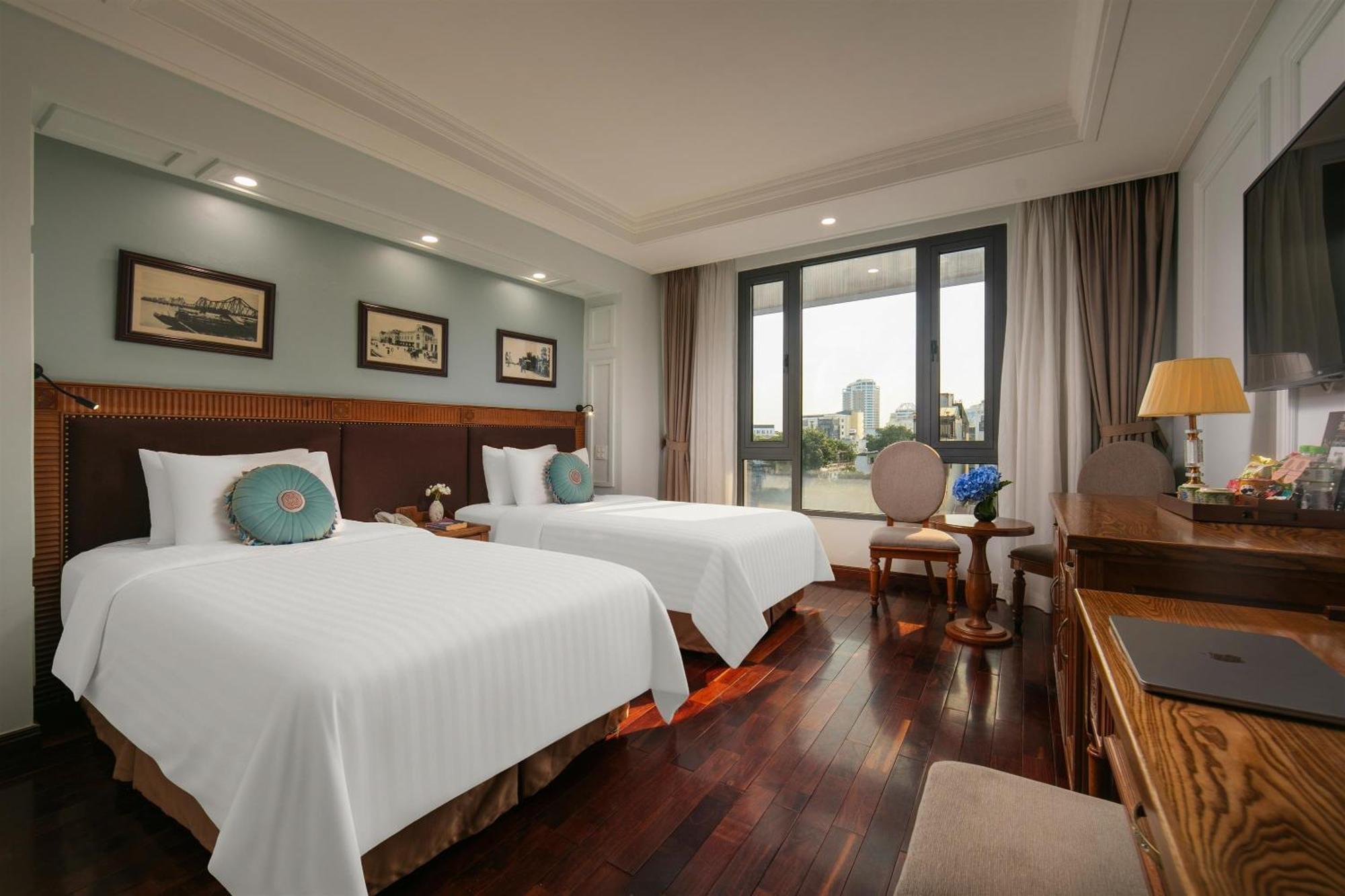 Executive City View Room