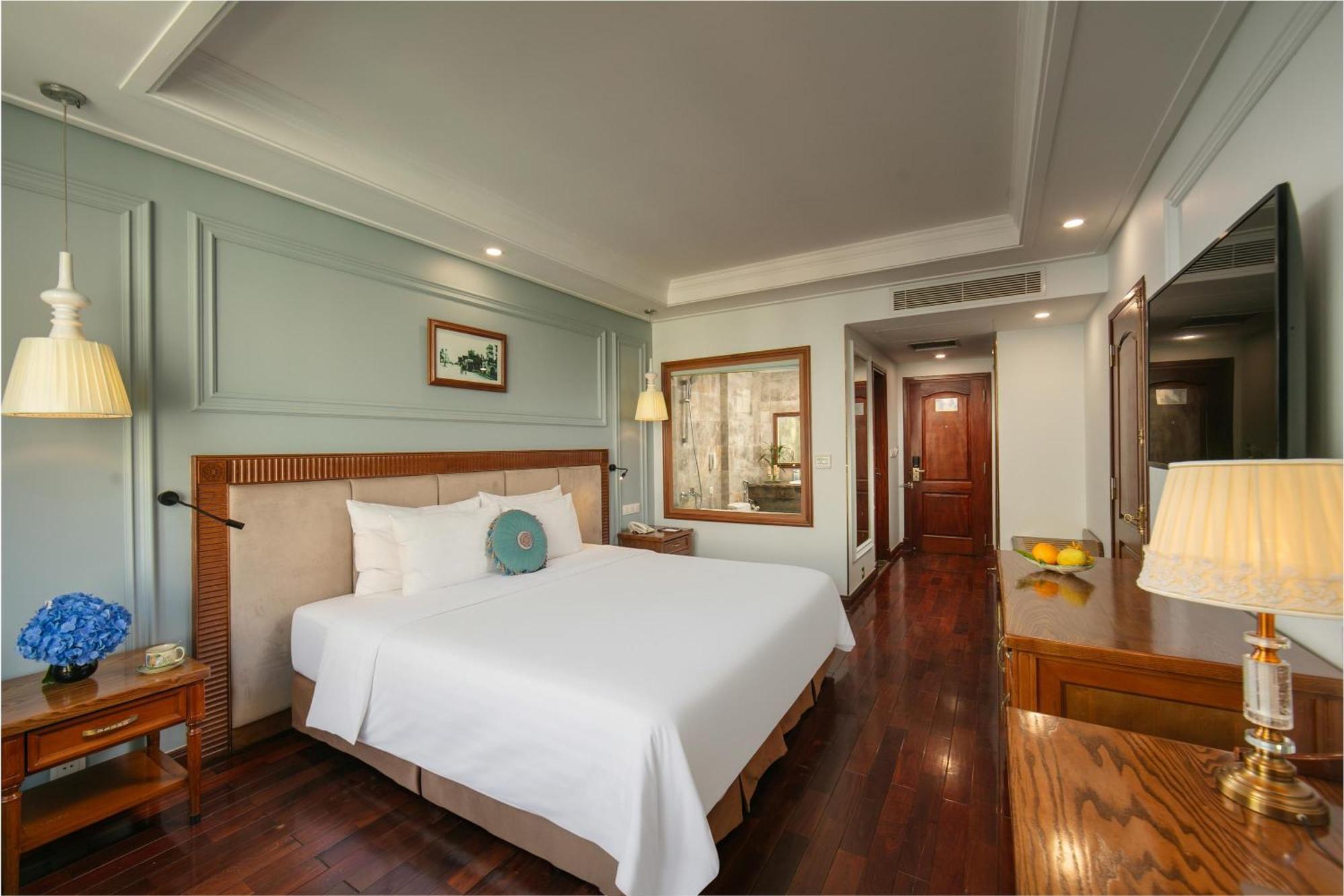 Deluxe City View Room