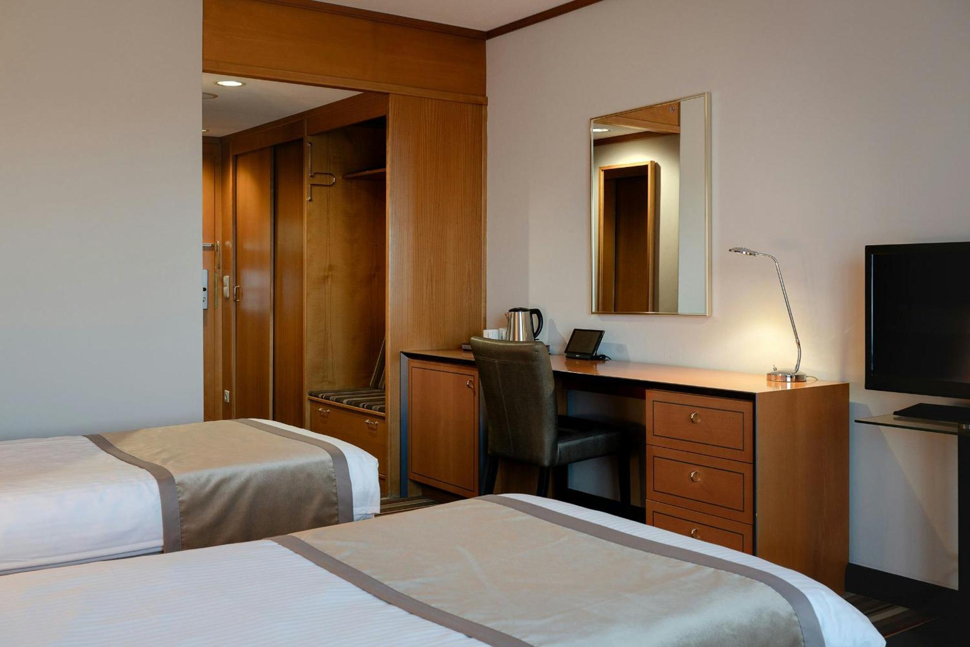 Comfort Twin Room