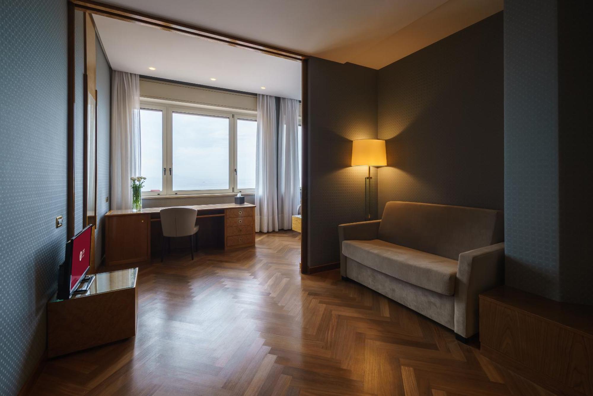 Junior Suite,1746824532:JPEG