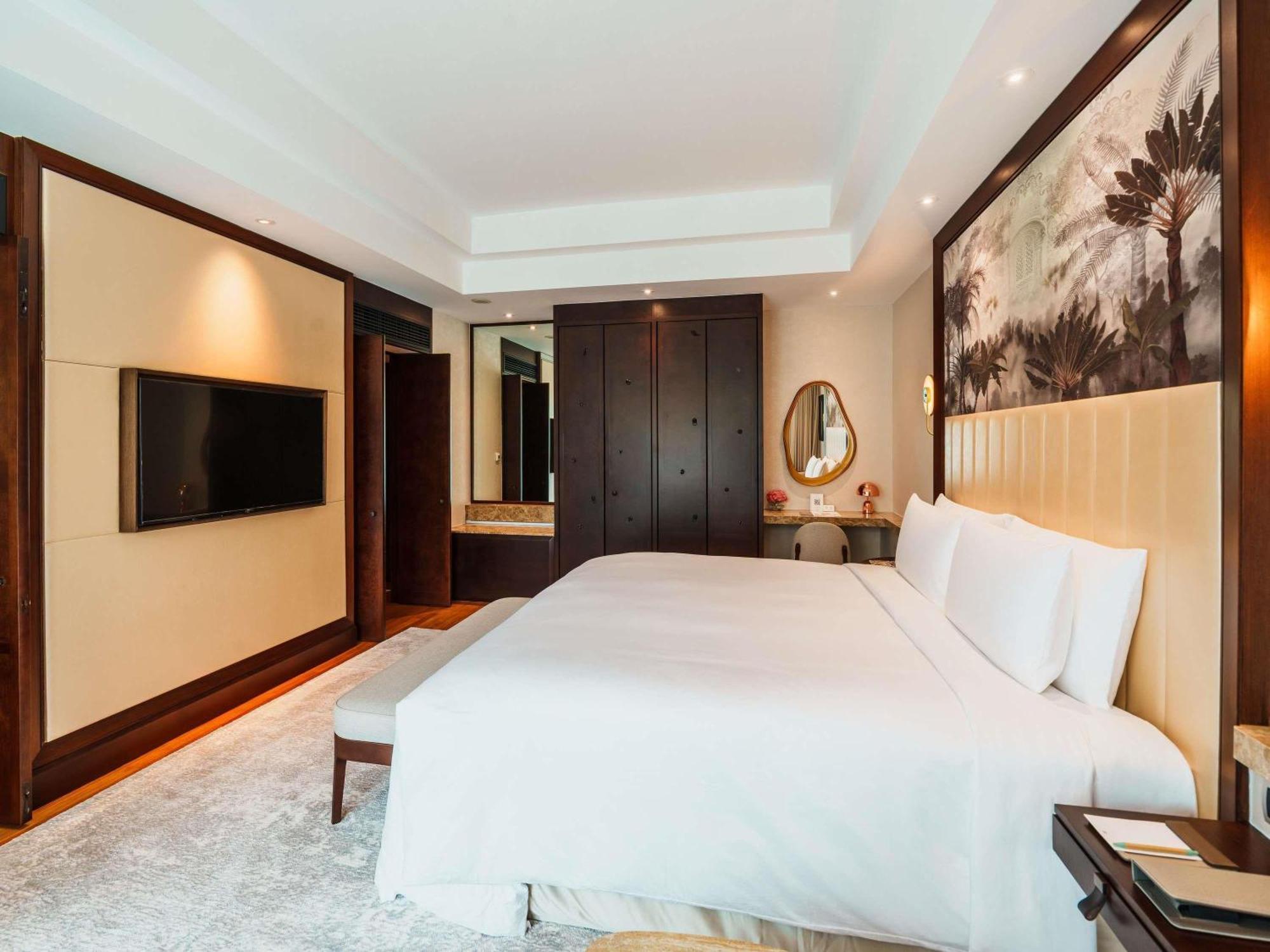 Luxury King Room,1773740523:JPEG