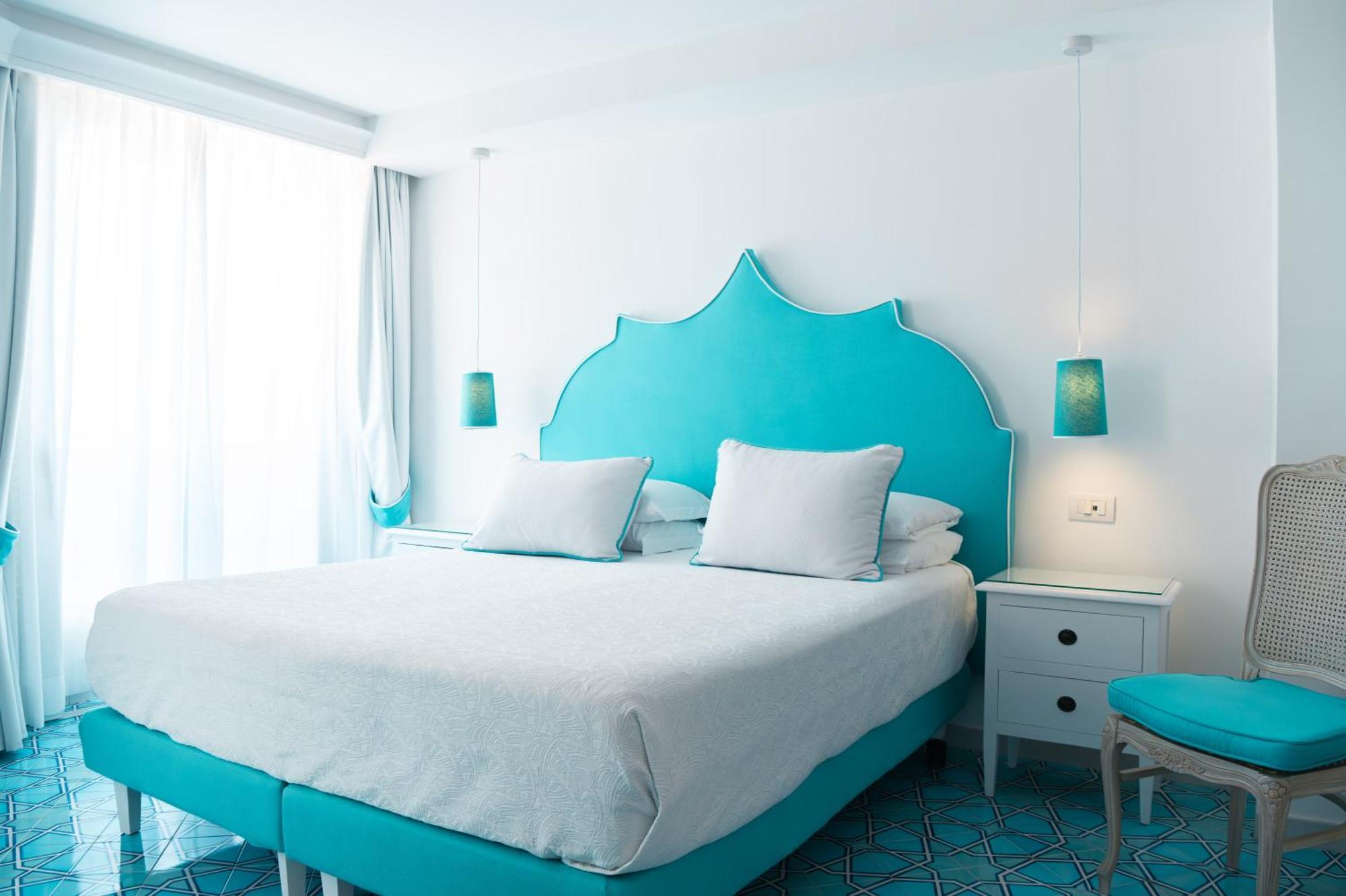 Suite with Indoor Spa Bath and Sea View