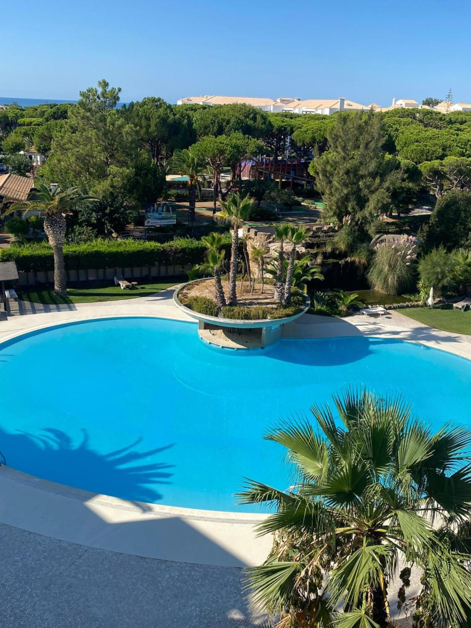 Double Room with Pool View,1758521912:JPEG