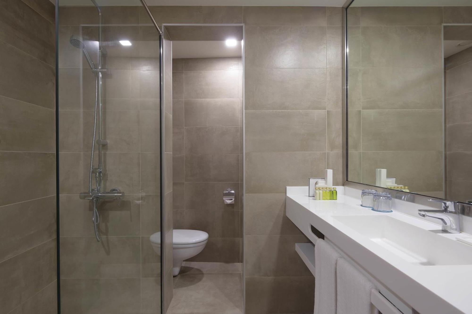 Deluxe Zimmer mit Stadtblick und Balkon