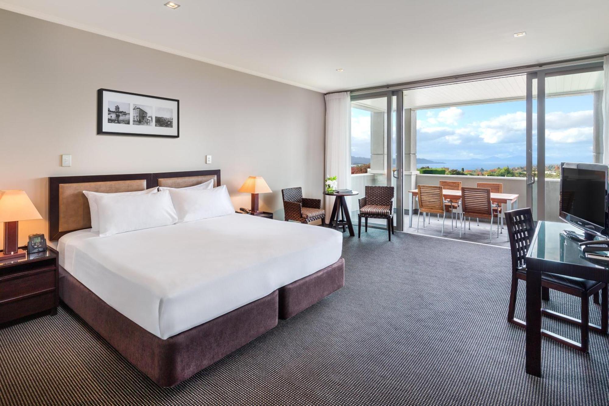King Room Lake View