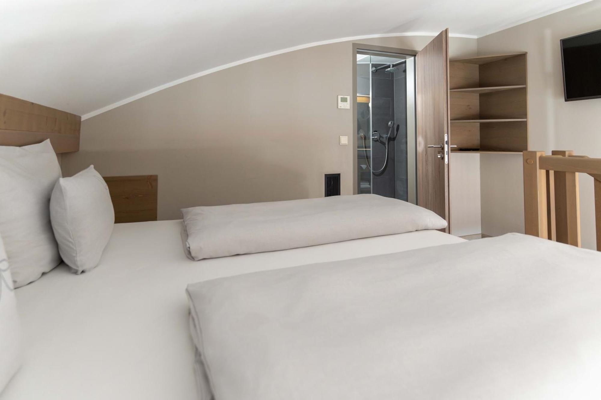 Studio - Split Level (Cocoon Chalet)