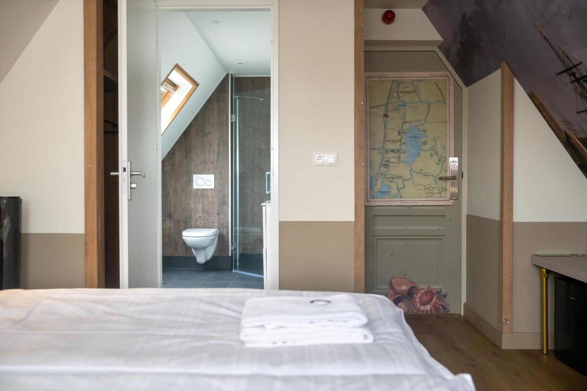 Twin Room Water View