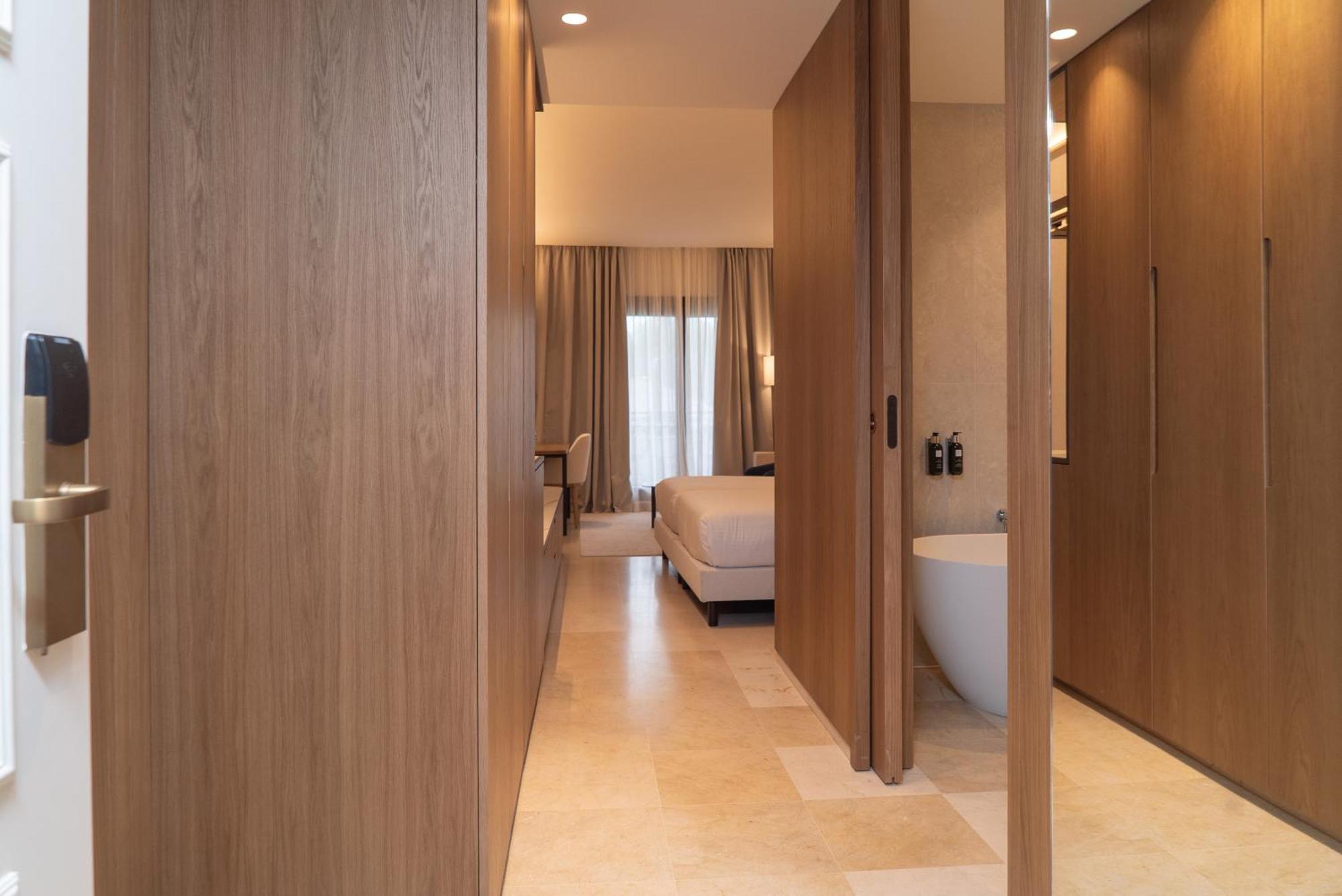Superior Double or Twin Room,1758275278:JPEG