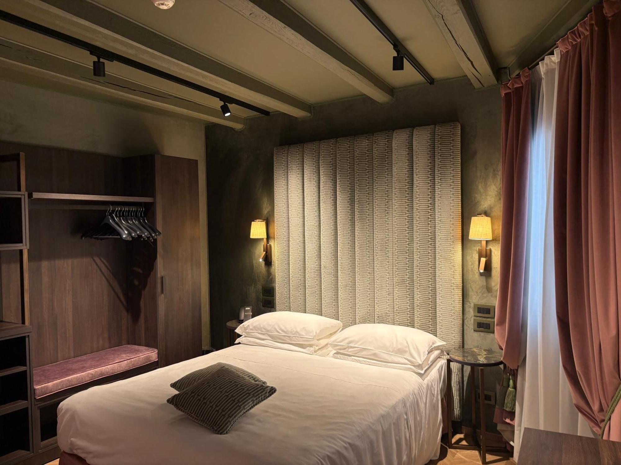 Superior Double Room Extra Bed