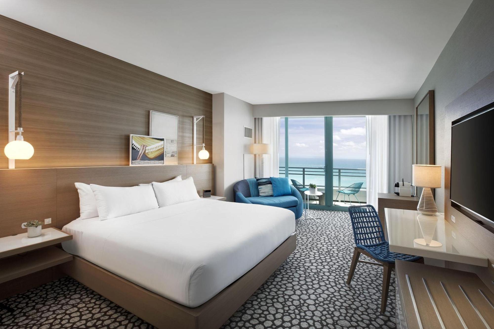 Quarto King com Vista do Mar e Varanda