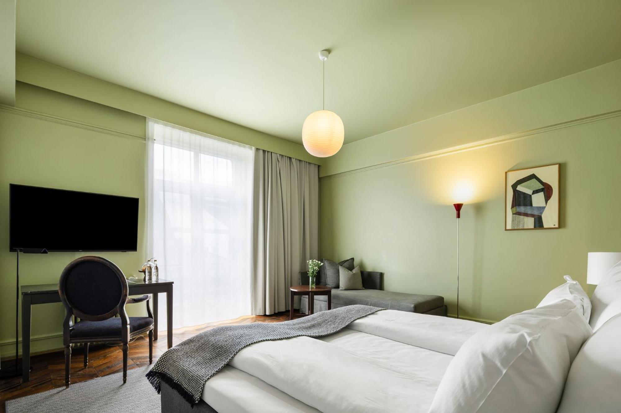 Superior King Room