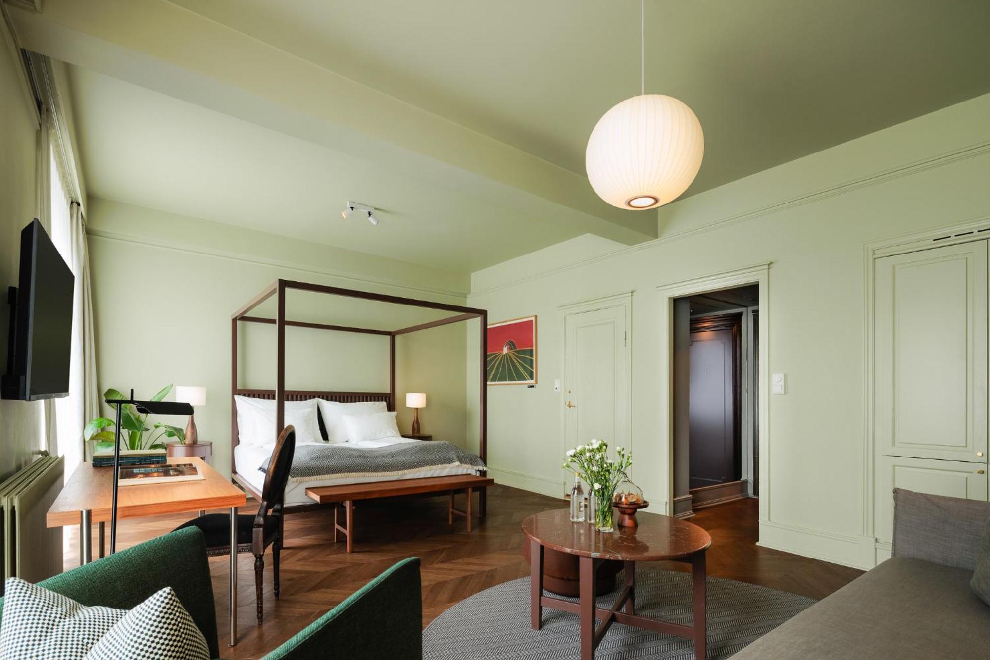 Family Twin Room