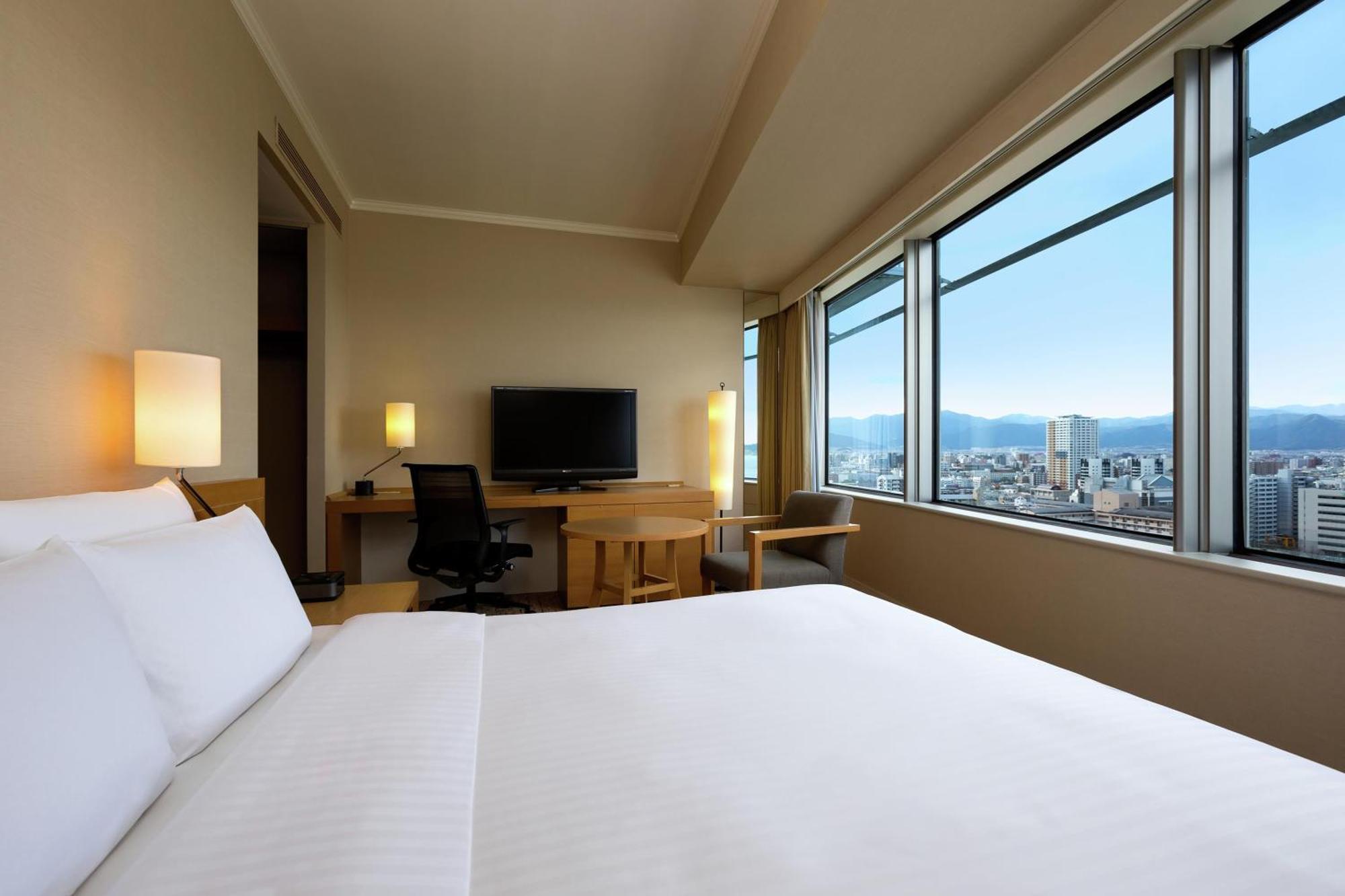 Double Hilton Guest Room