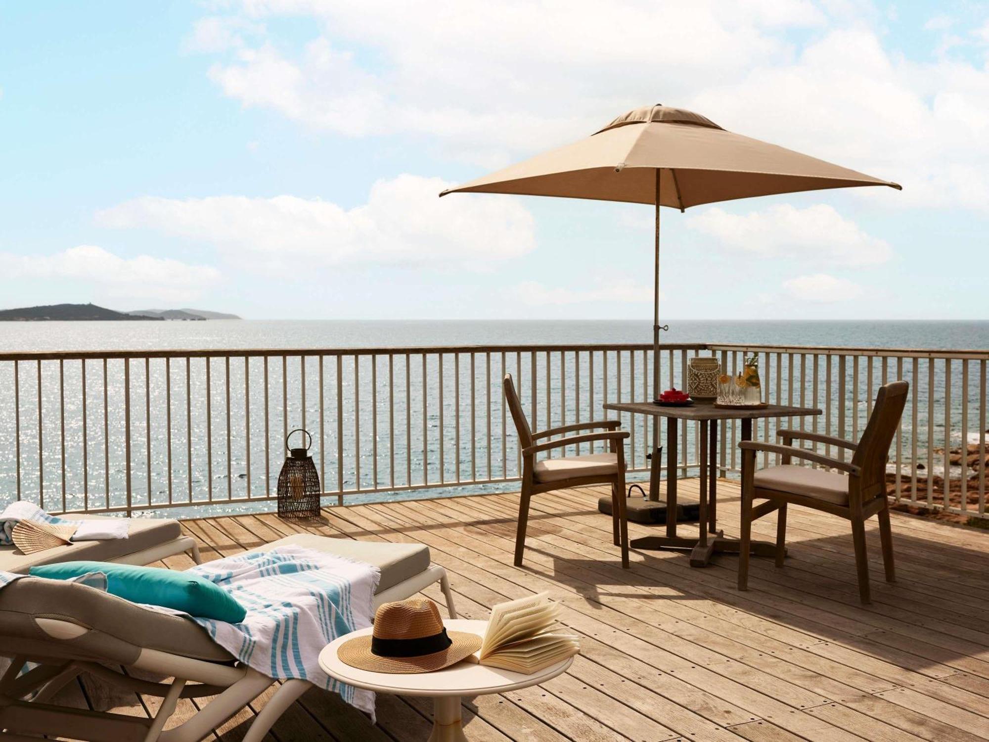 Deluxe Room with Private Panoramic Solarium and Sea View