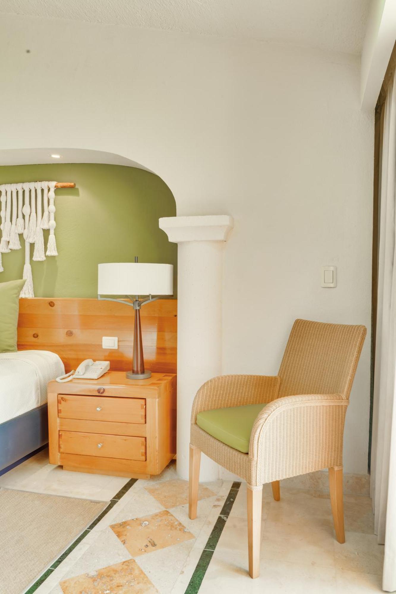Suite with Partial Sea View