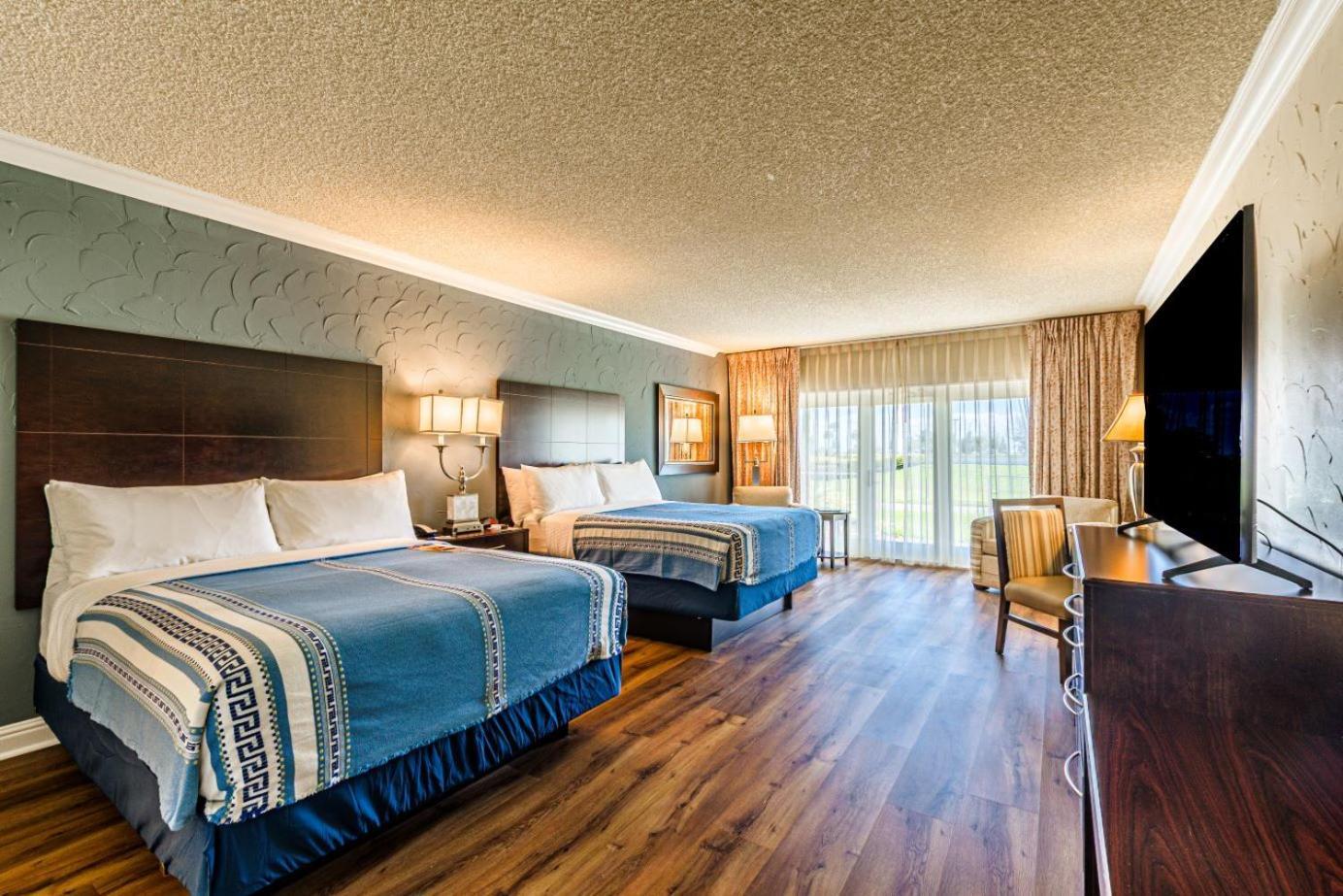 Executive Queen Room with Two Queen Beds - Non-Smoking