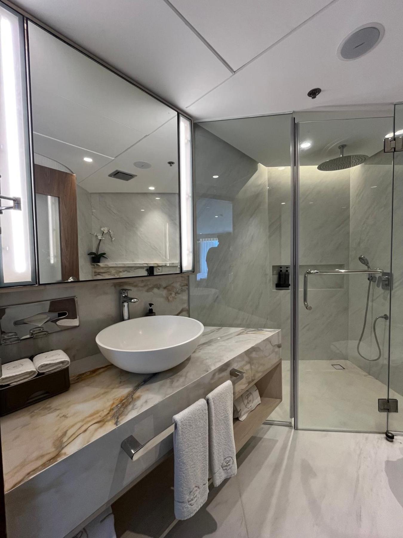 Panoramic Suite Room