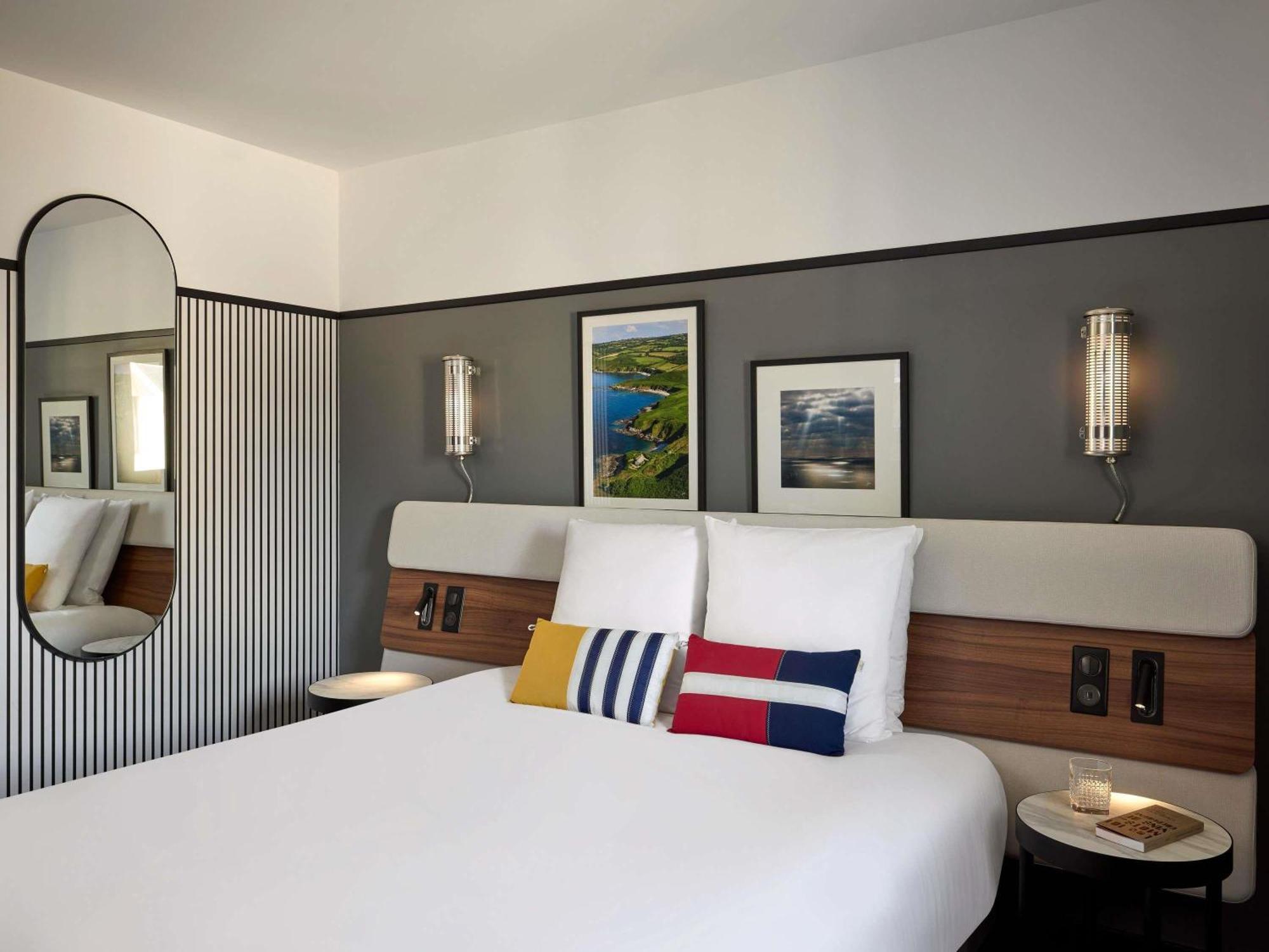 Classic Double Room,1765176454:JPEG