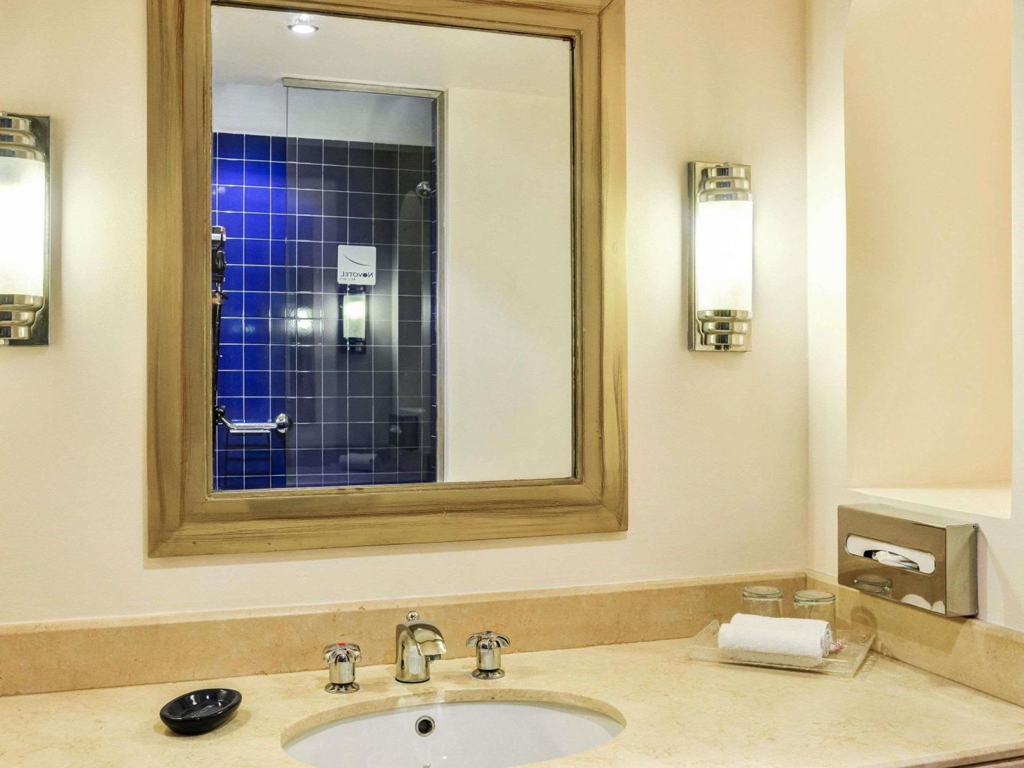  Standard Room 1 Double Bed Pool Side Palm Wing