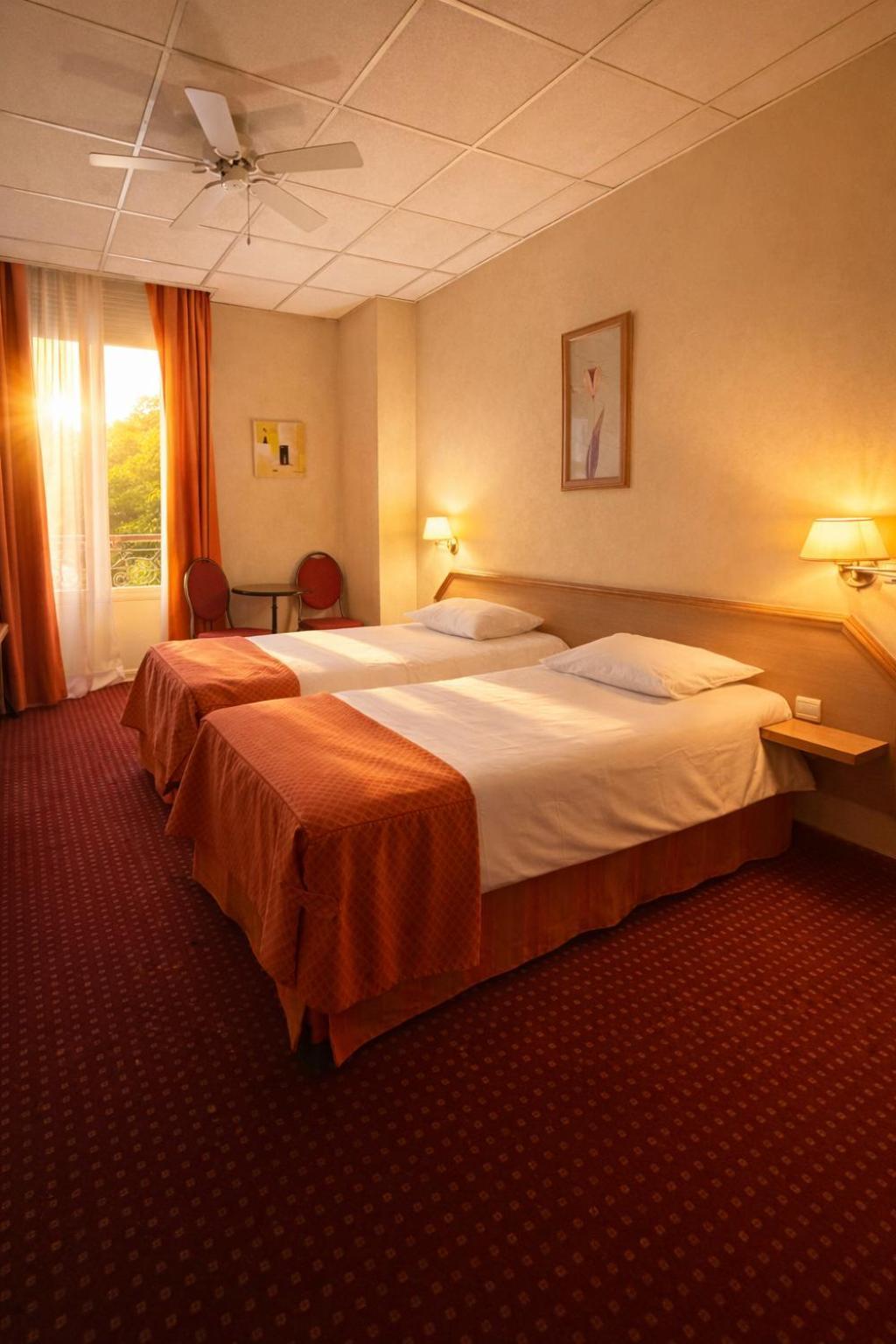 Chambre Double ou Lits Jumeaux