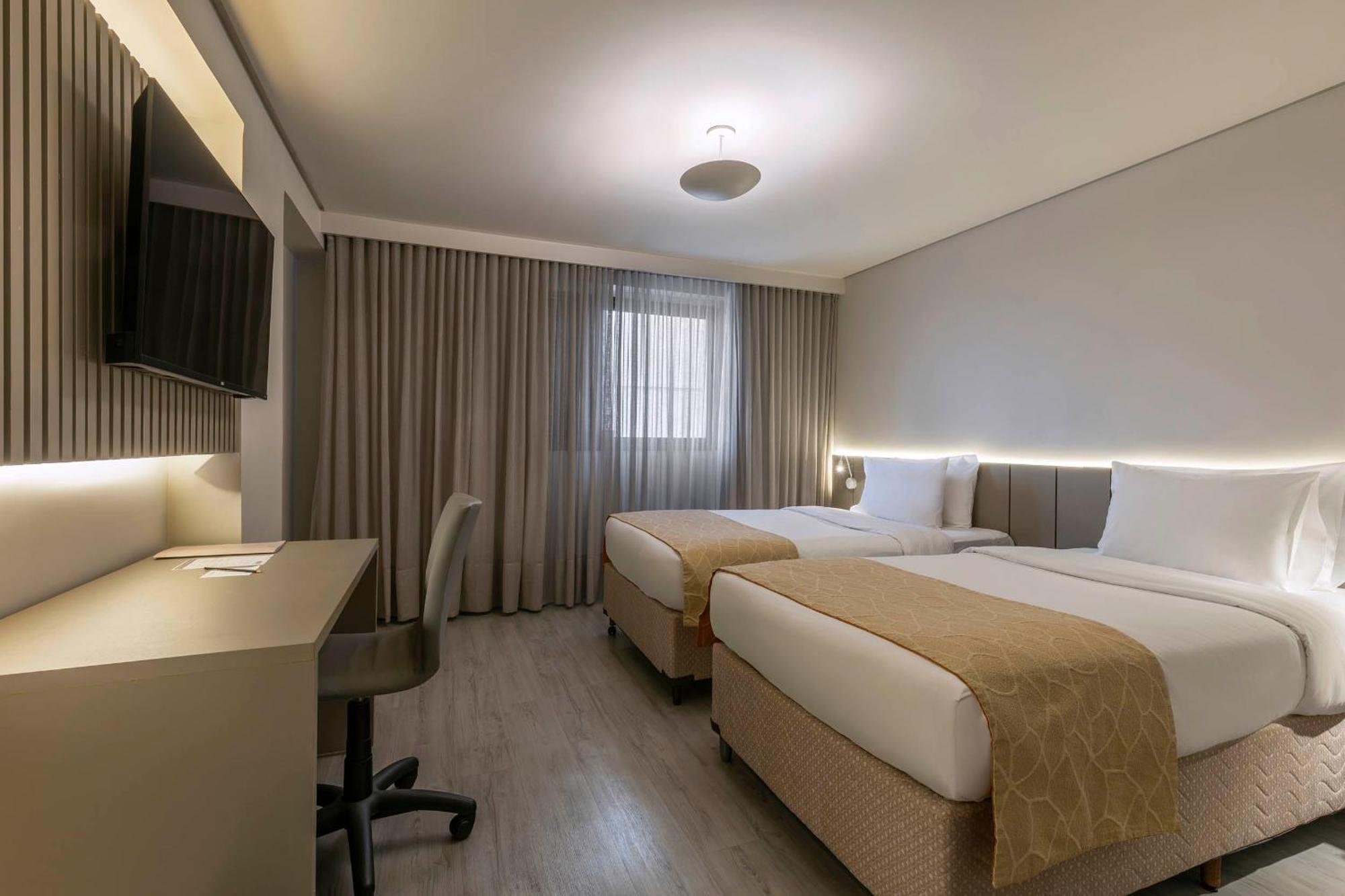 Quarto Superior com 2 Camas de Solteiro