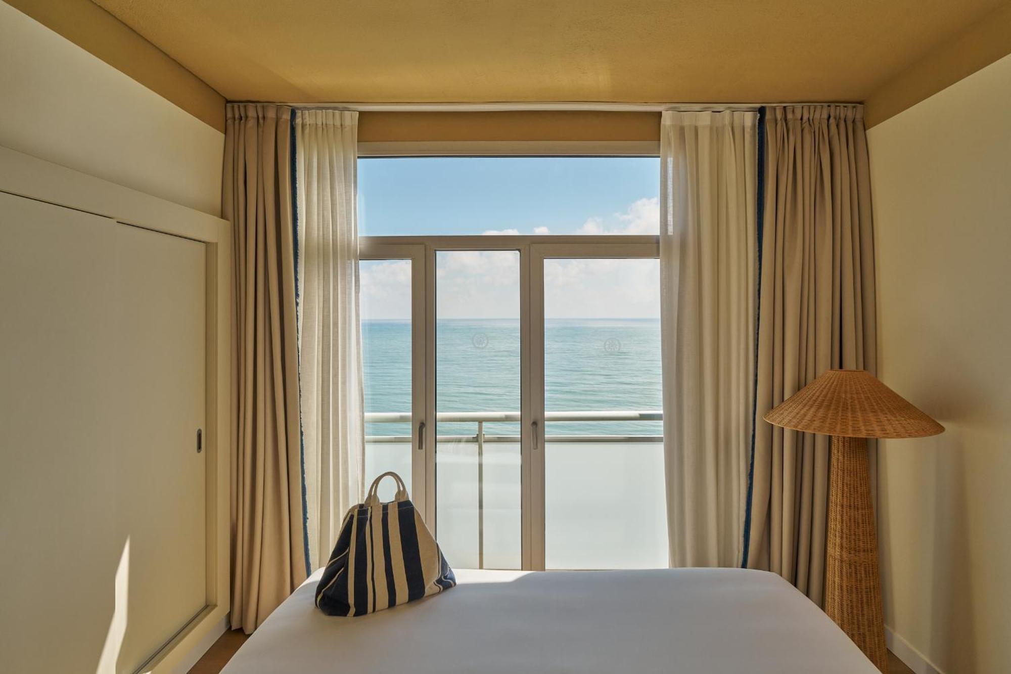 Riviera Suite
