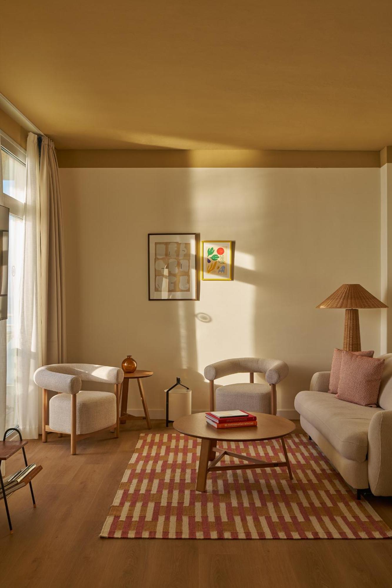 Riviera Suite