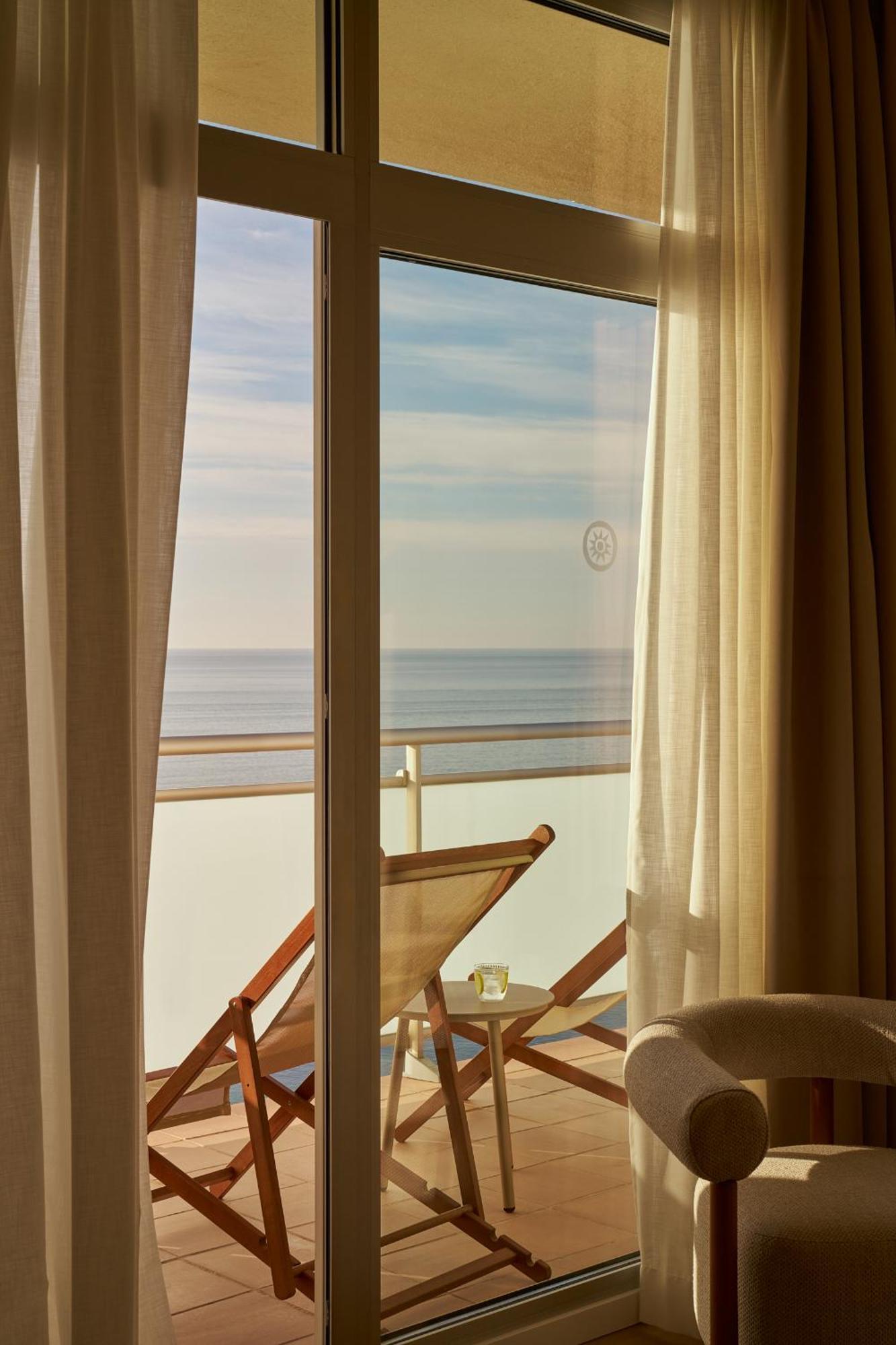 Riviera Suite