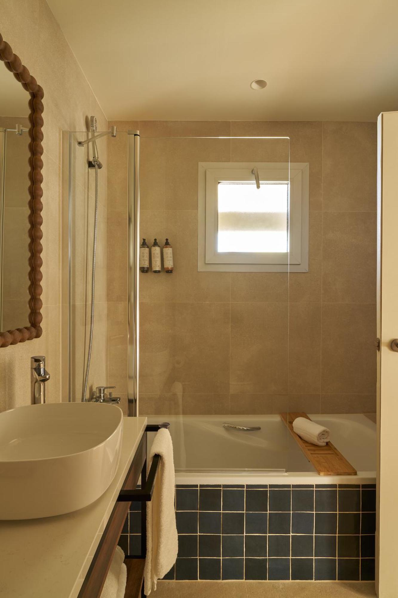 Riviera Suite