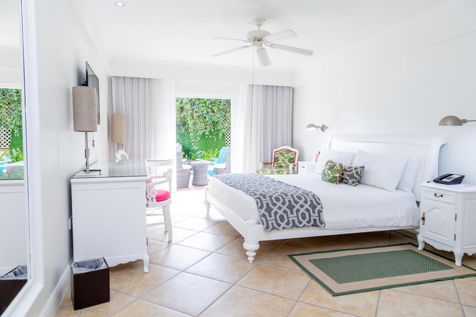 Sundeck Serenity Suites