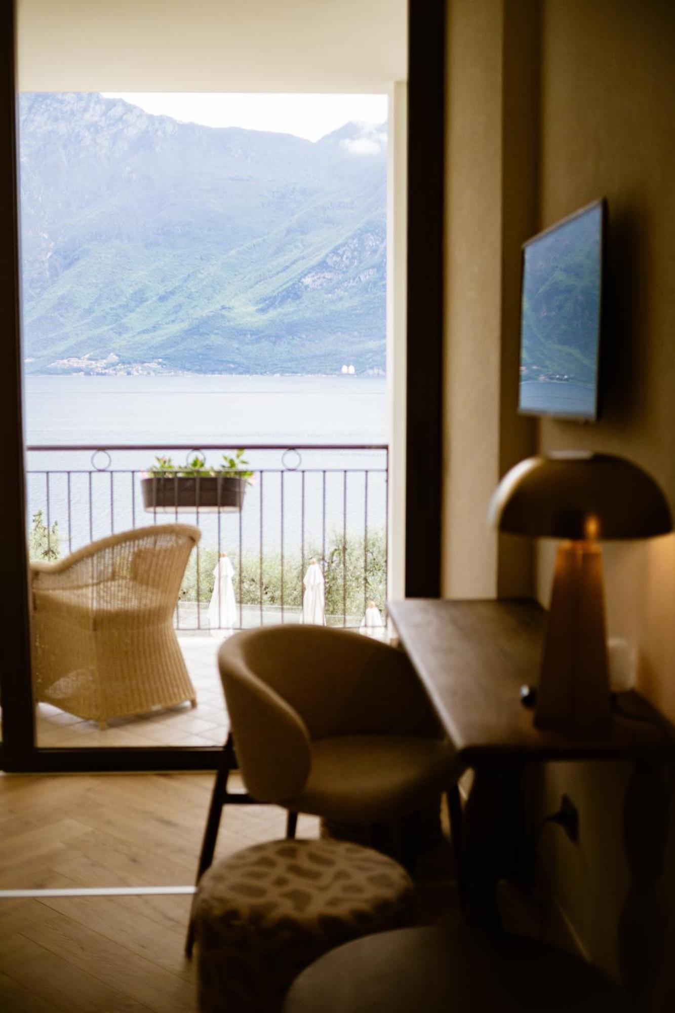 Double Room Balcony Lake View