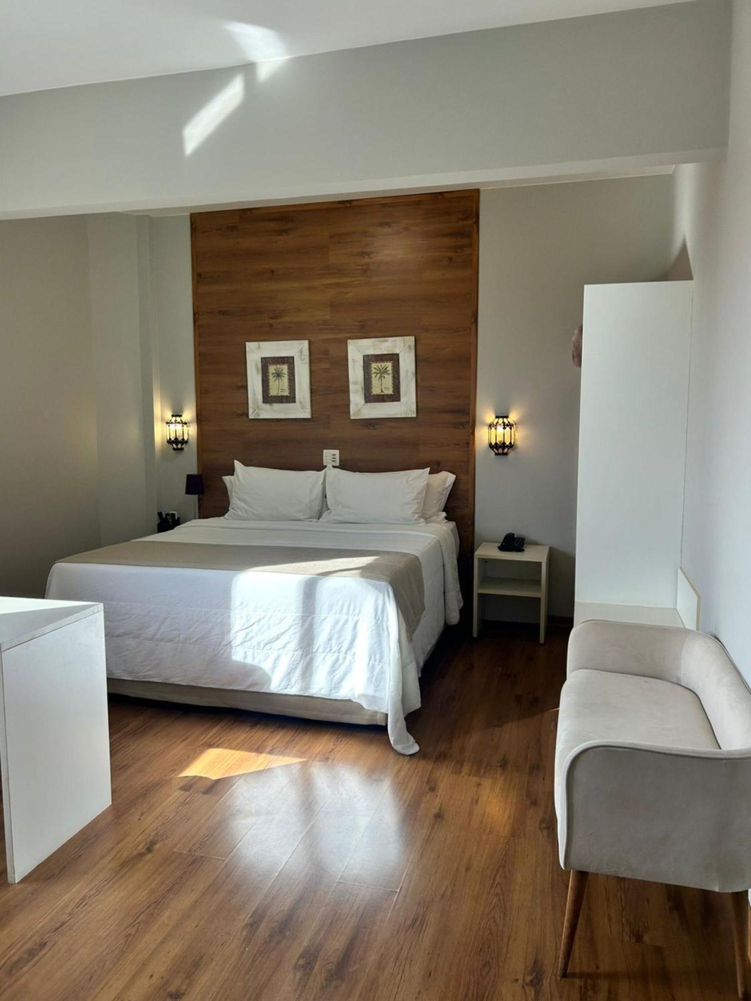 Standard Suite,1765881463:JPEG