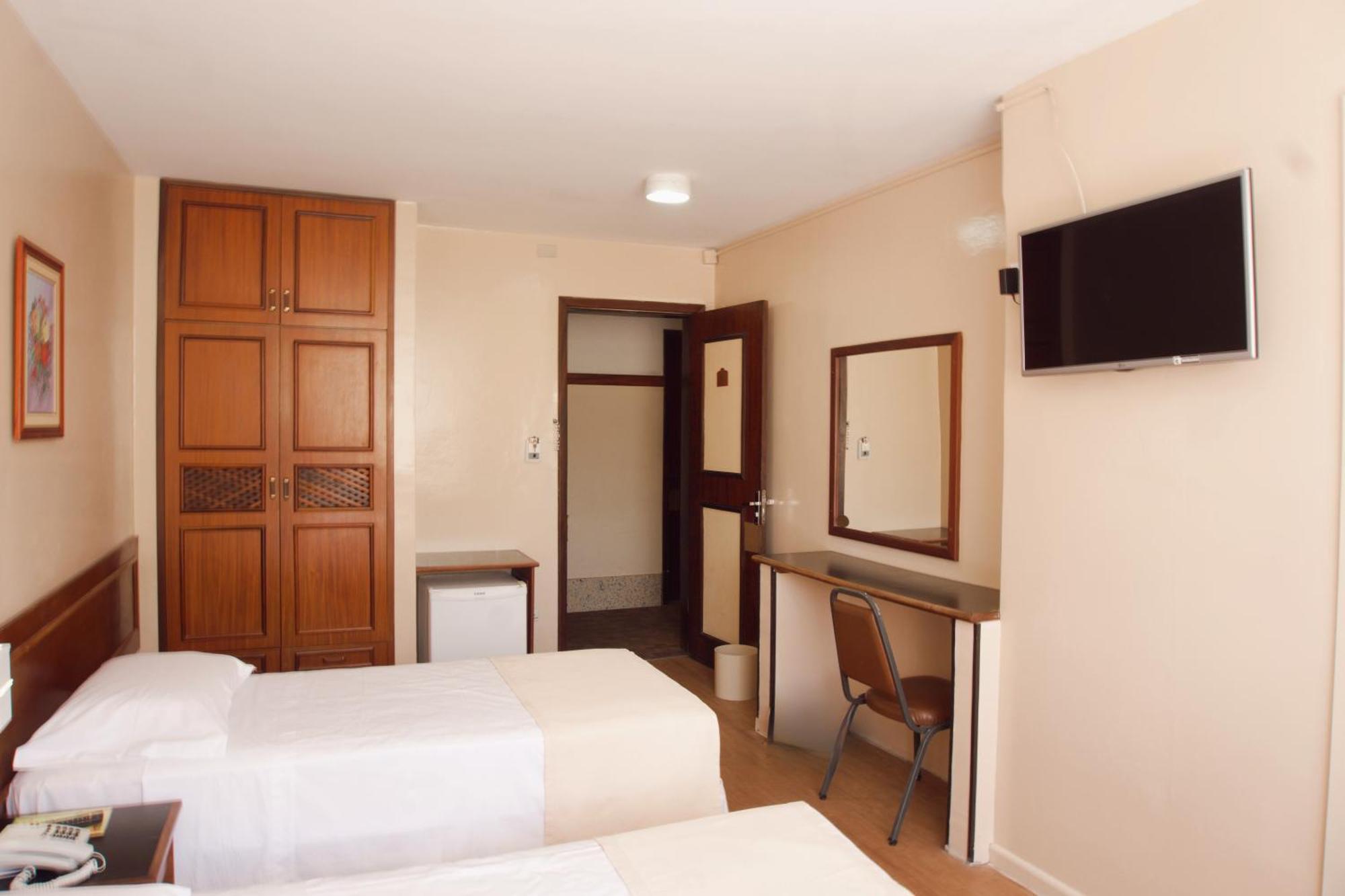 Superior Triple Room 3 Single Beds