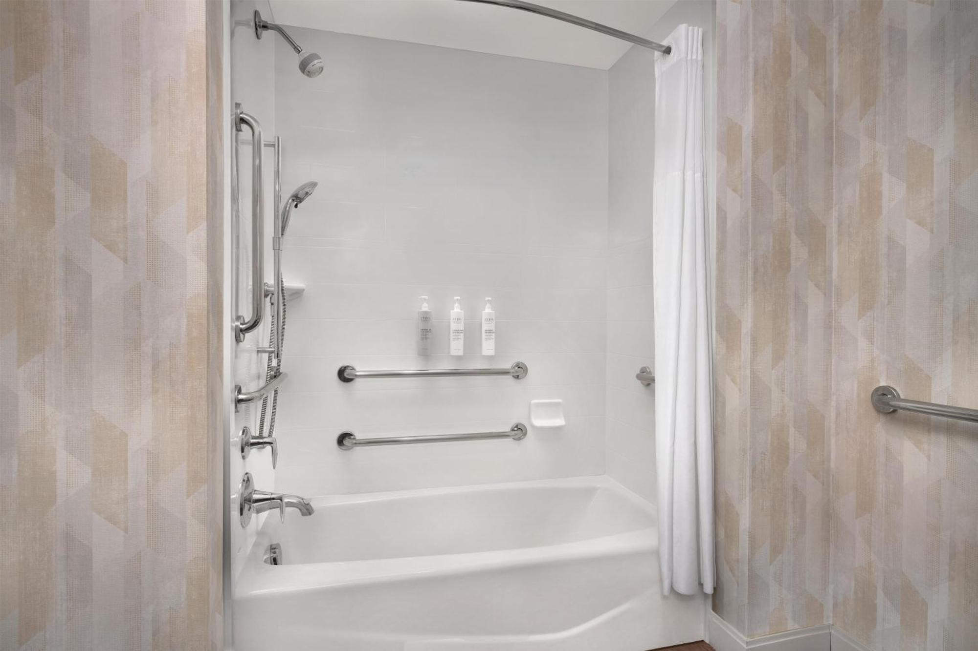 Queen Room with Two Queen Beds - Mobility and Hearing Access/Non-Smoking