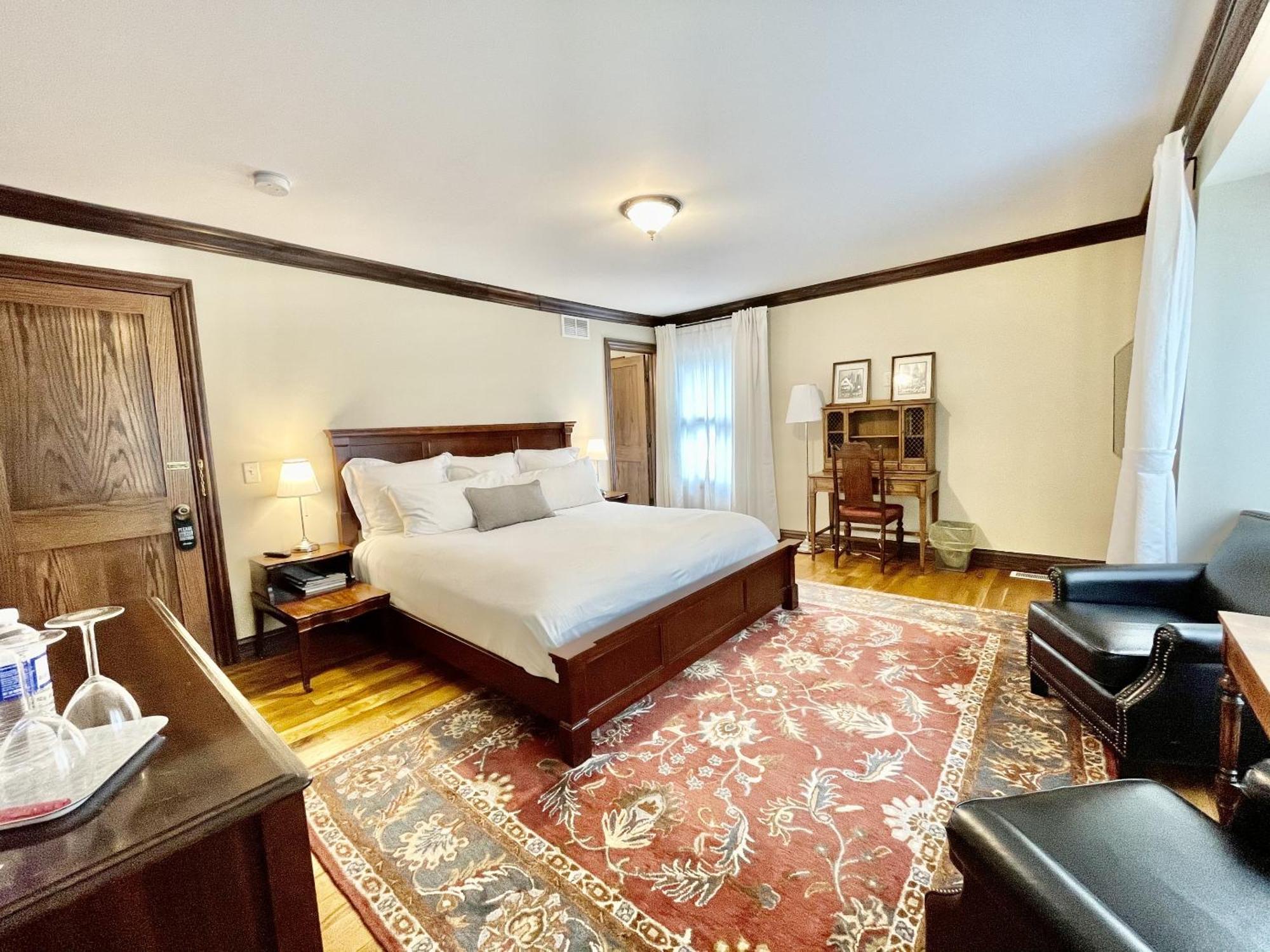 King Room,1765931100:JPEG