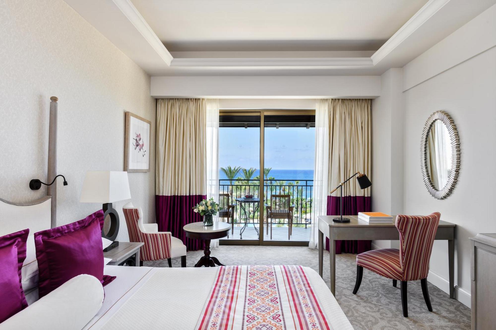 Deluxe Sea View Room up to 119 yo