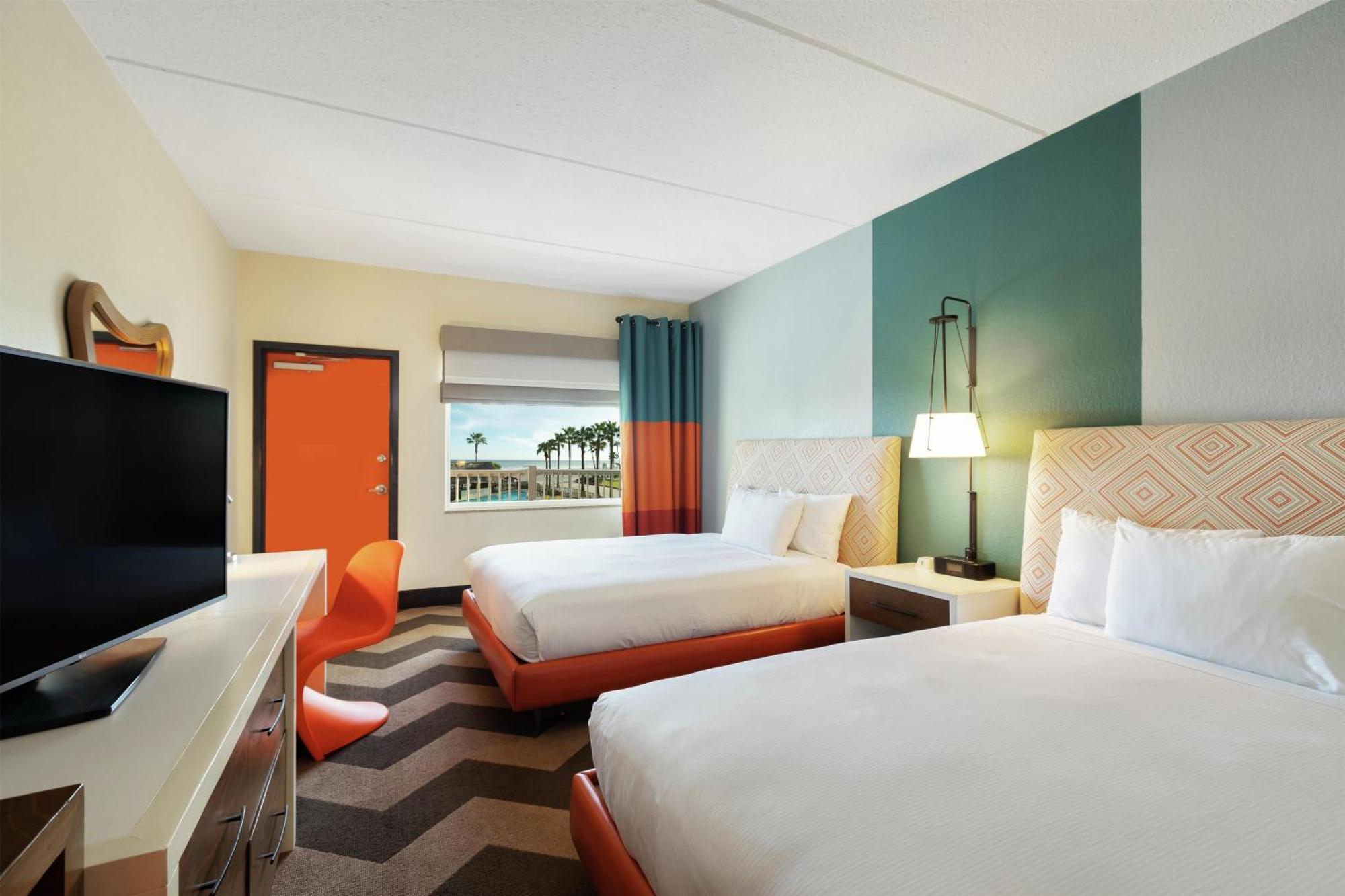 Queen Room Two Queen Beds Private Balcony Beach View,1769551386:JPEG