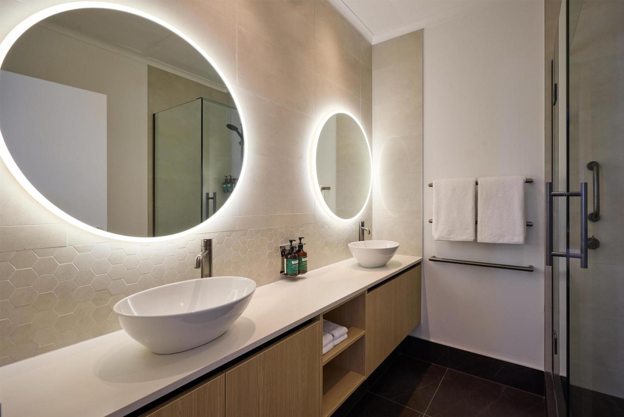 Premier Grand One Bedroom Apartment Balcony