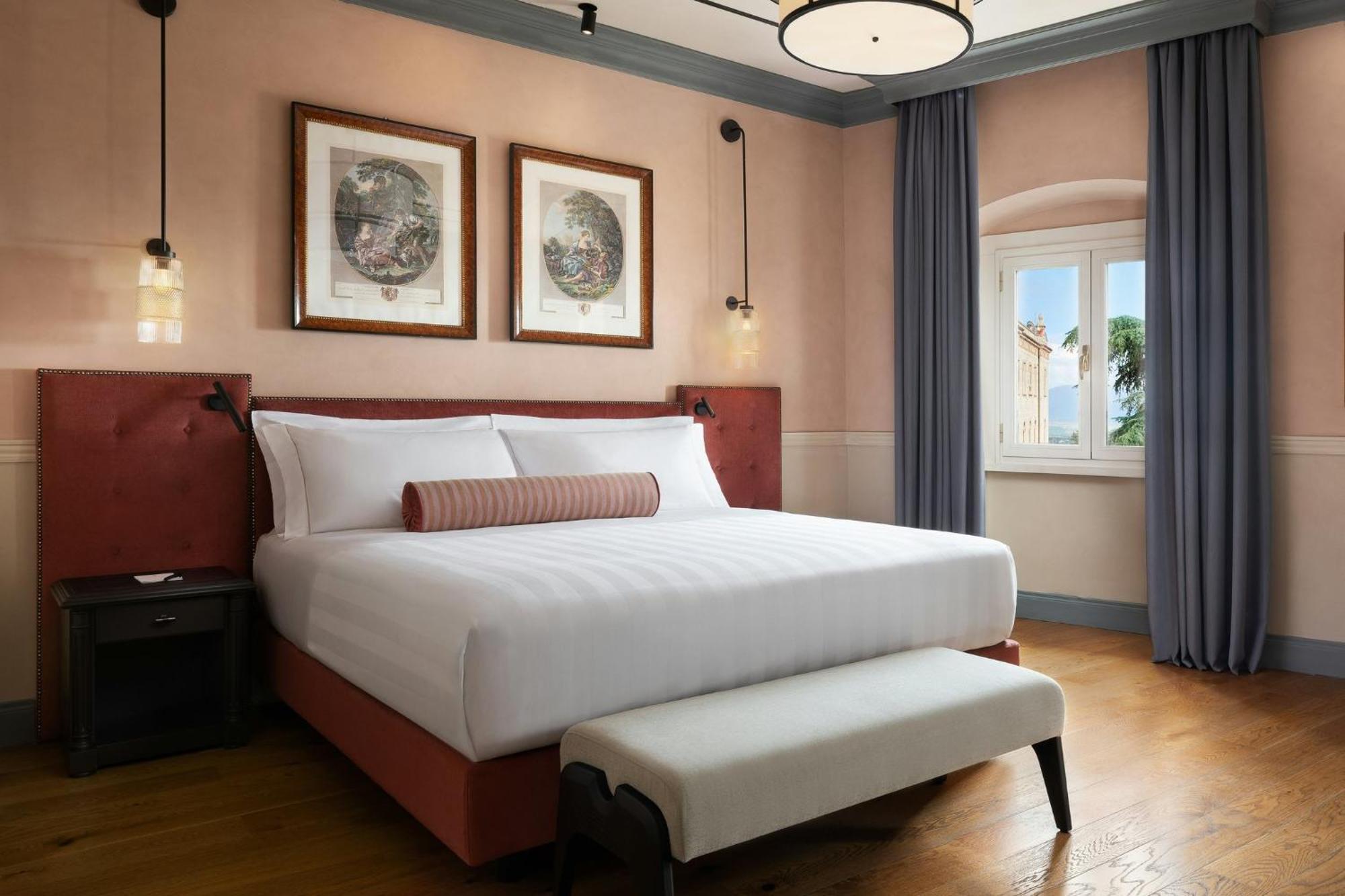 Junior Suite,1774431269:JPEG