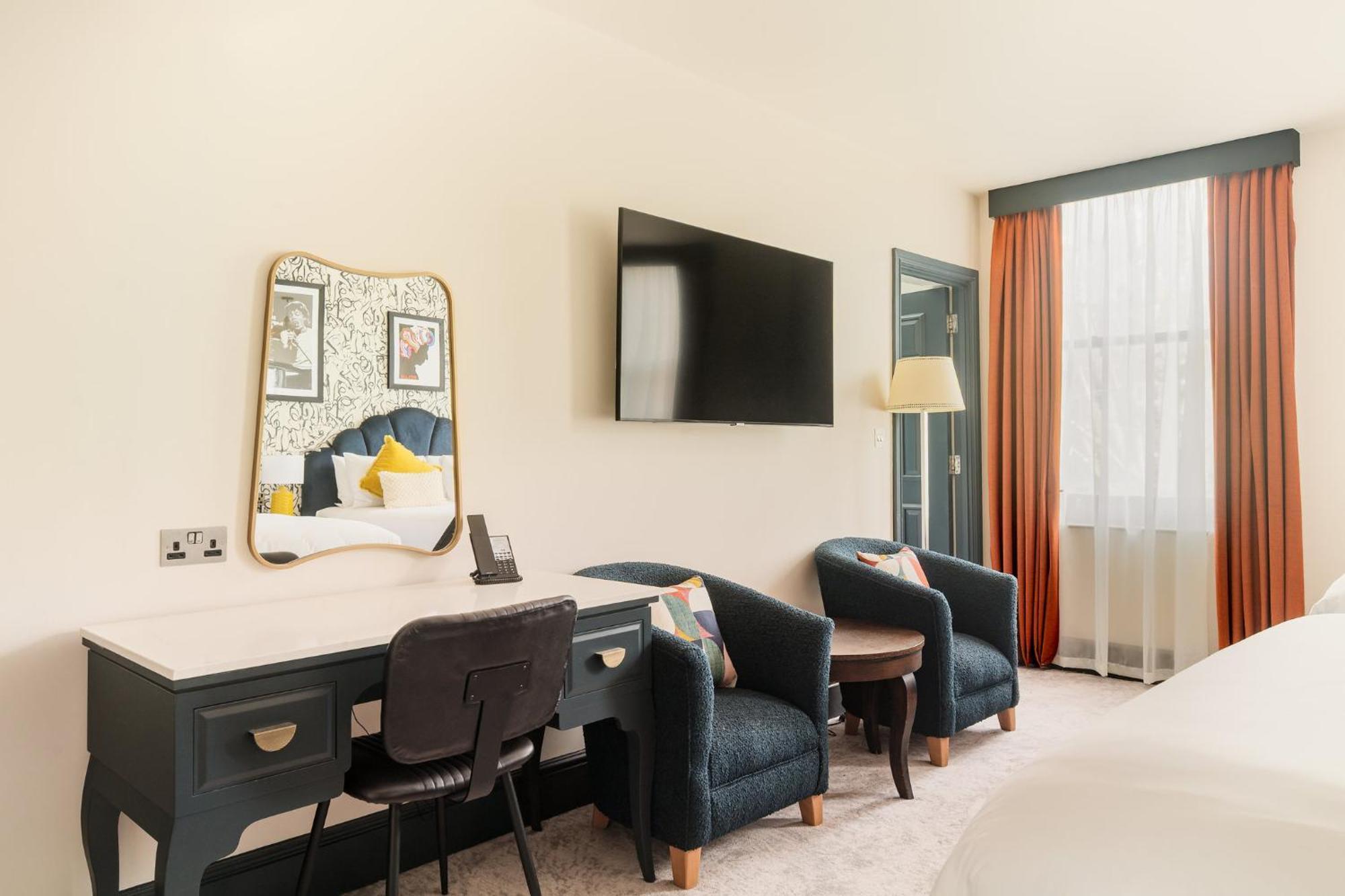 Premium Queen Room