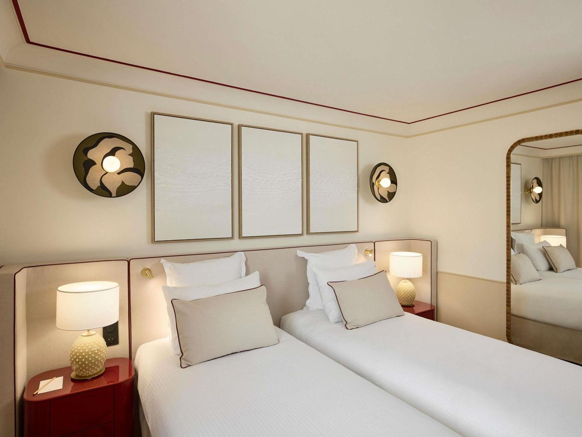 Chambre Lits Jumeaux de Luxe - Côté Piscine