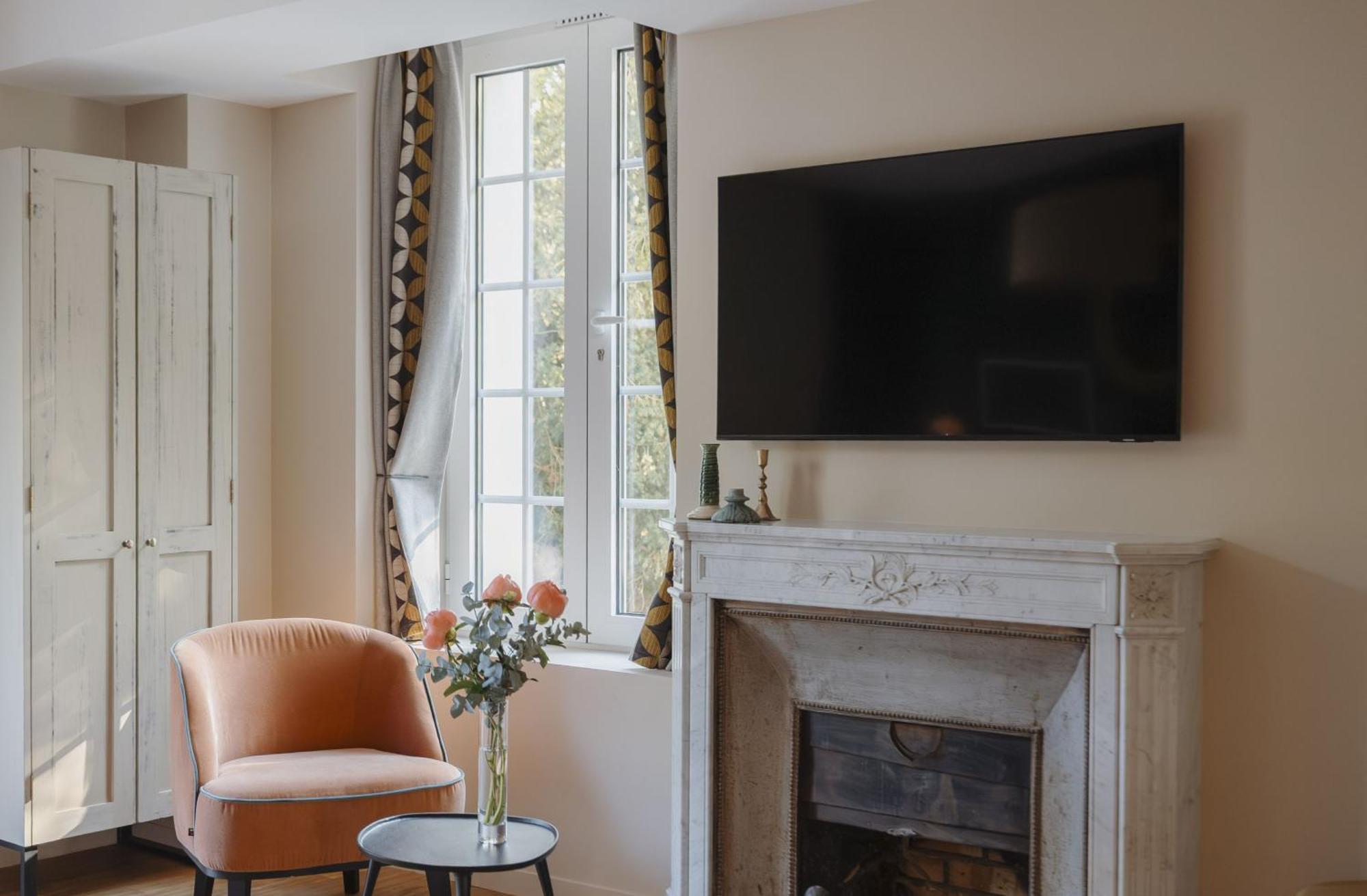 Chambre Lit King-Size Deluxe avec Terrasse - Vue sur Parc - Non-Fumeurs