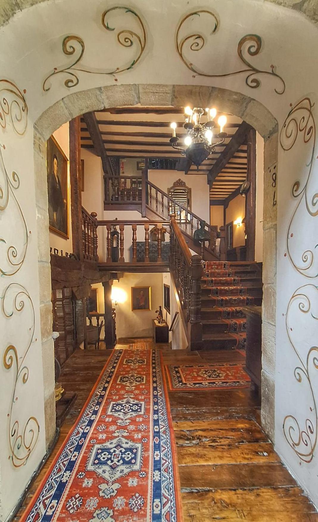 Family Room (2 Adults + 2 Children)