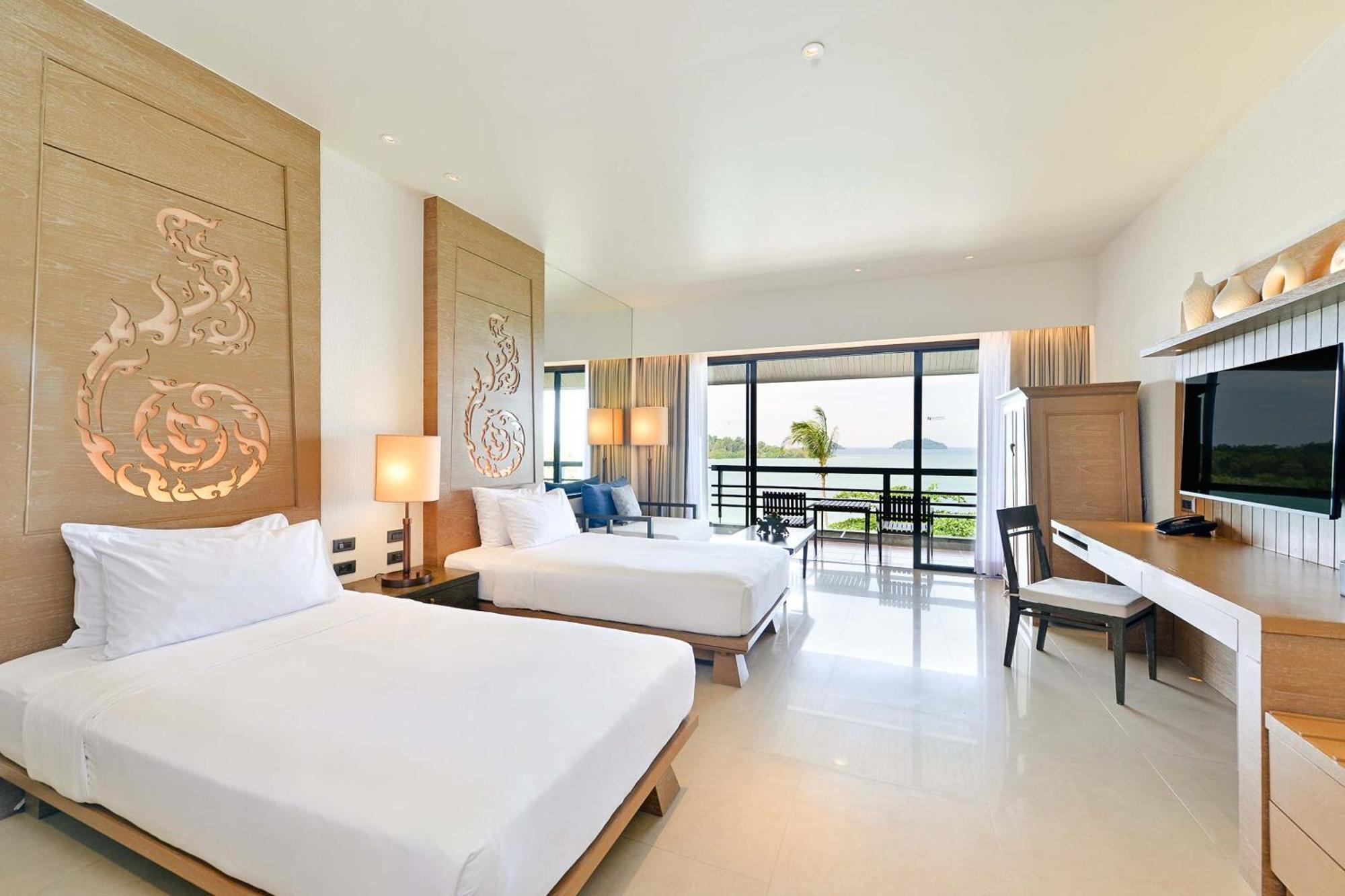 Deluxe Beachfront